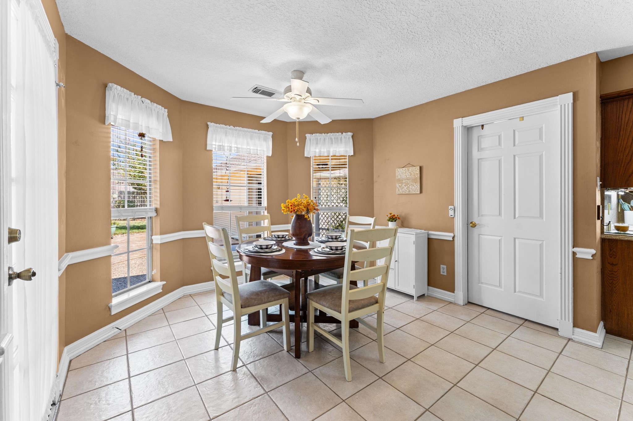 2710 Saint Andrews Place Property Photo 17
