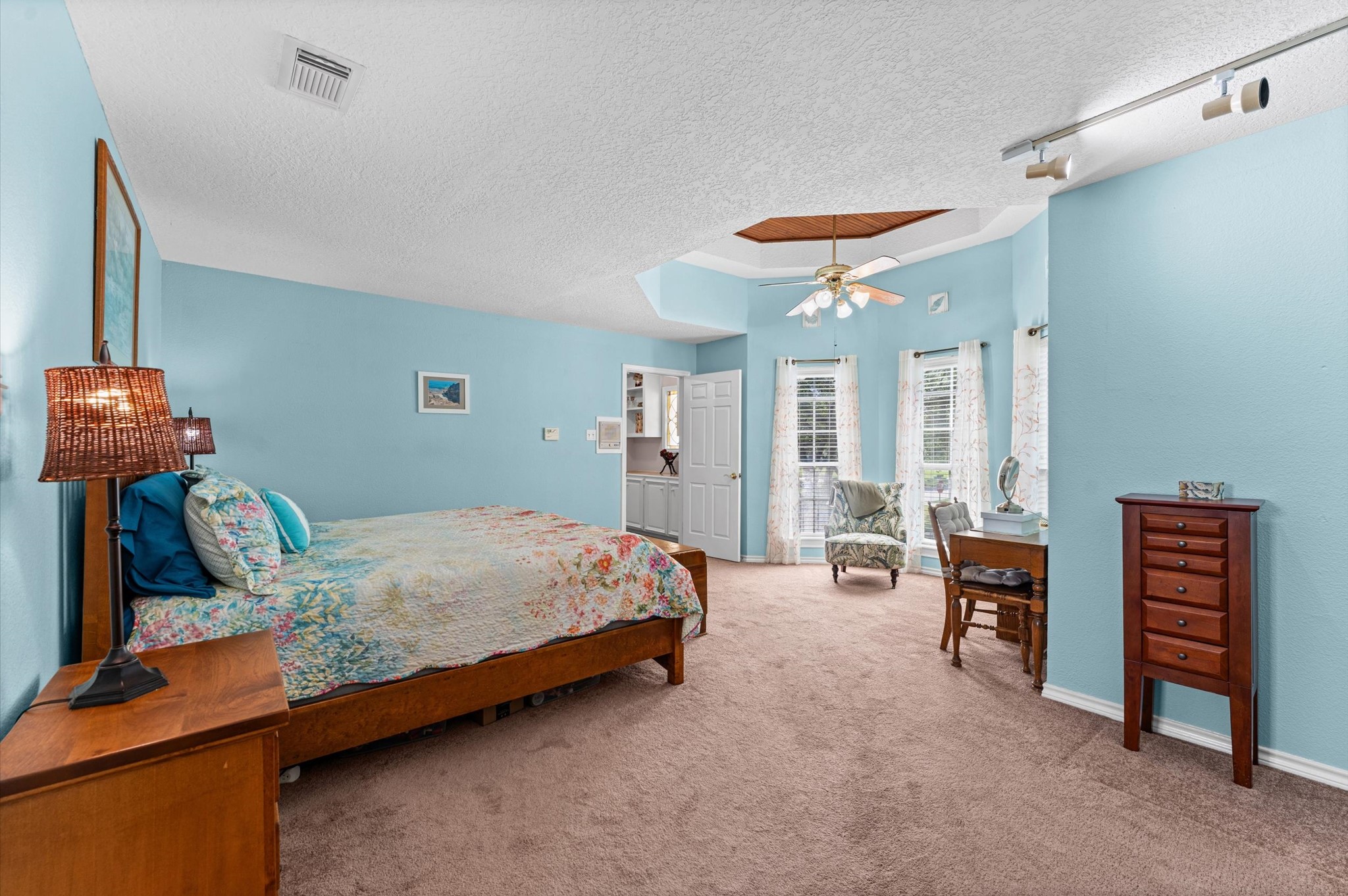 2710 Saint Andrews Place Property Photo 19