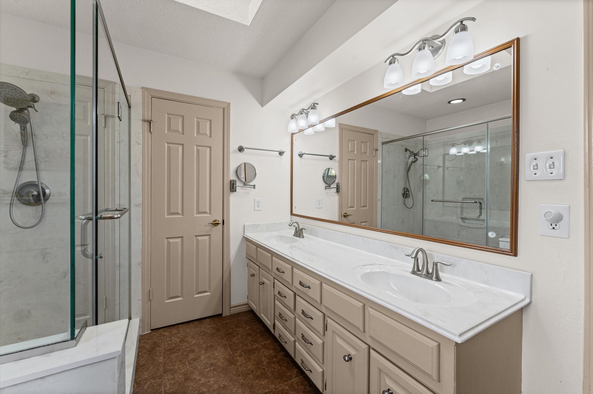 2710 Saint Andrews Place Property Photo 21