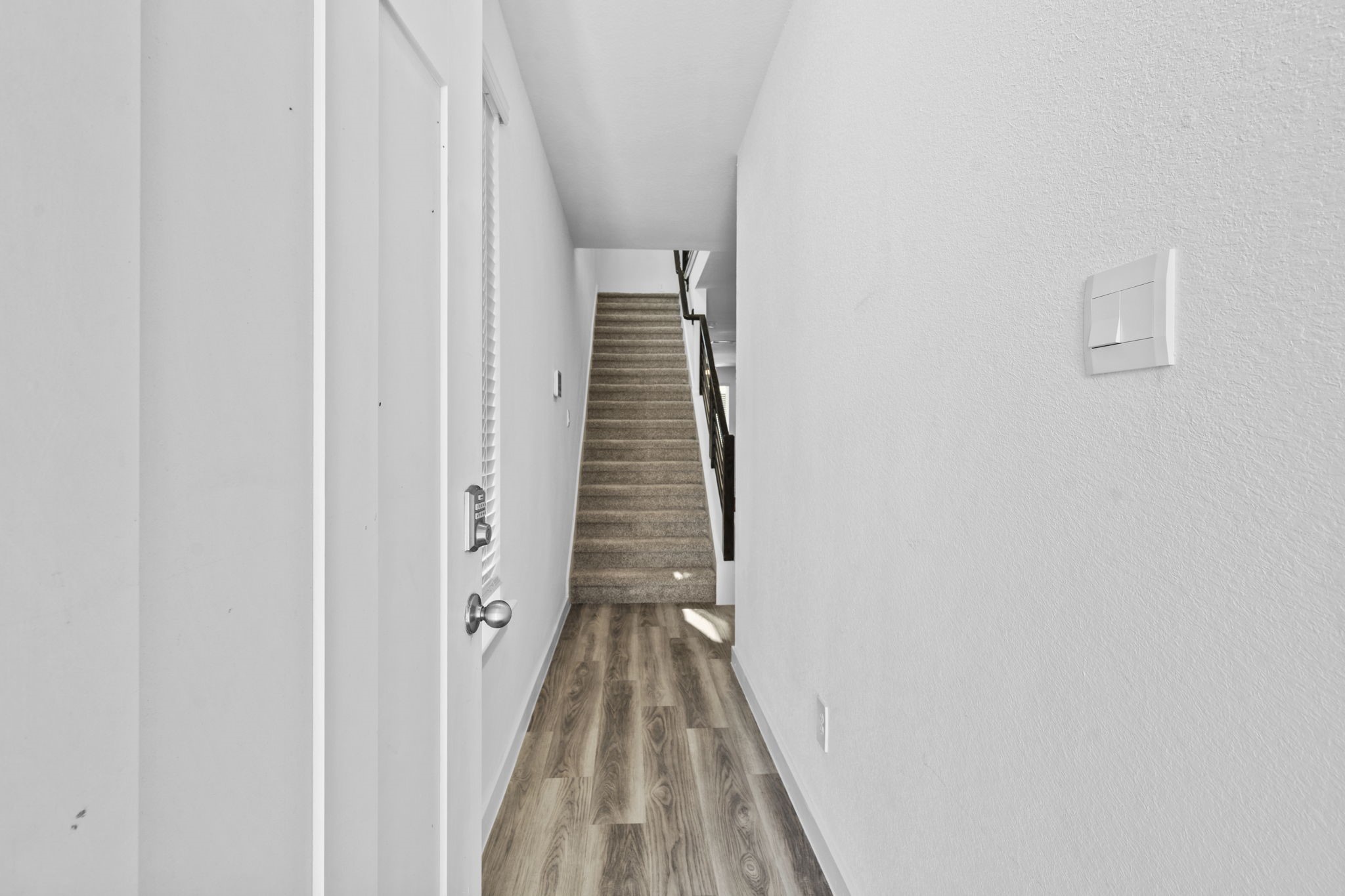 10406 Hadley Park Trail Property Photo 9