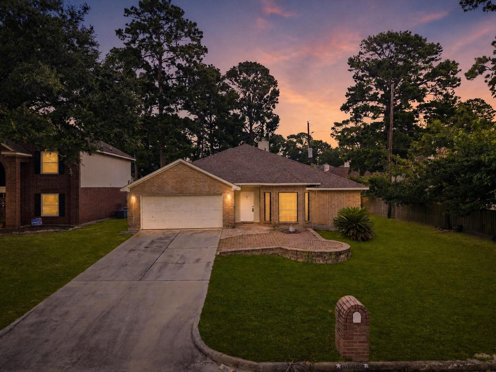 16022 Sugar Tree Drive Property Photo 1