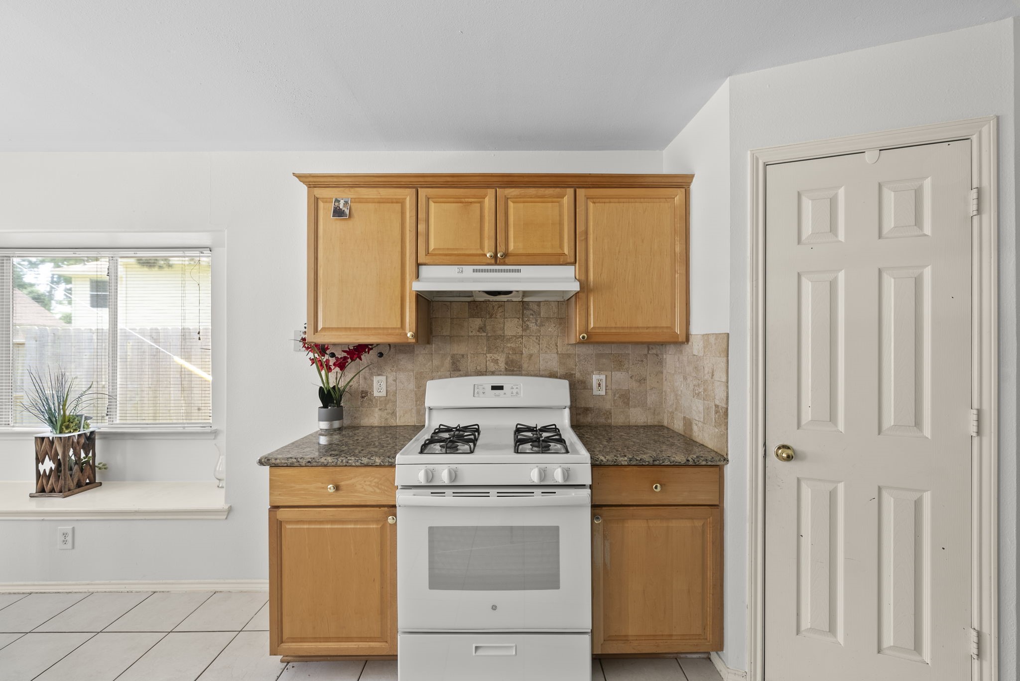 16022 Sugar Tree Drive Property Photo 11