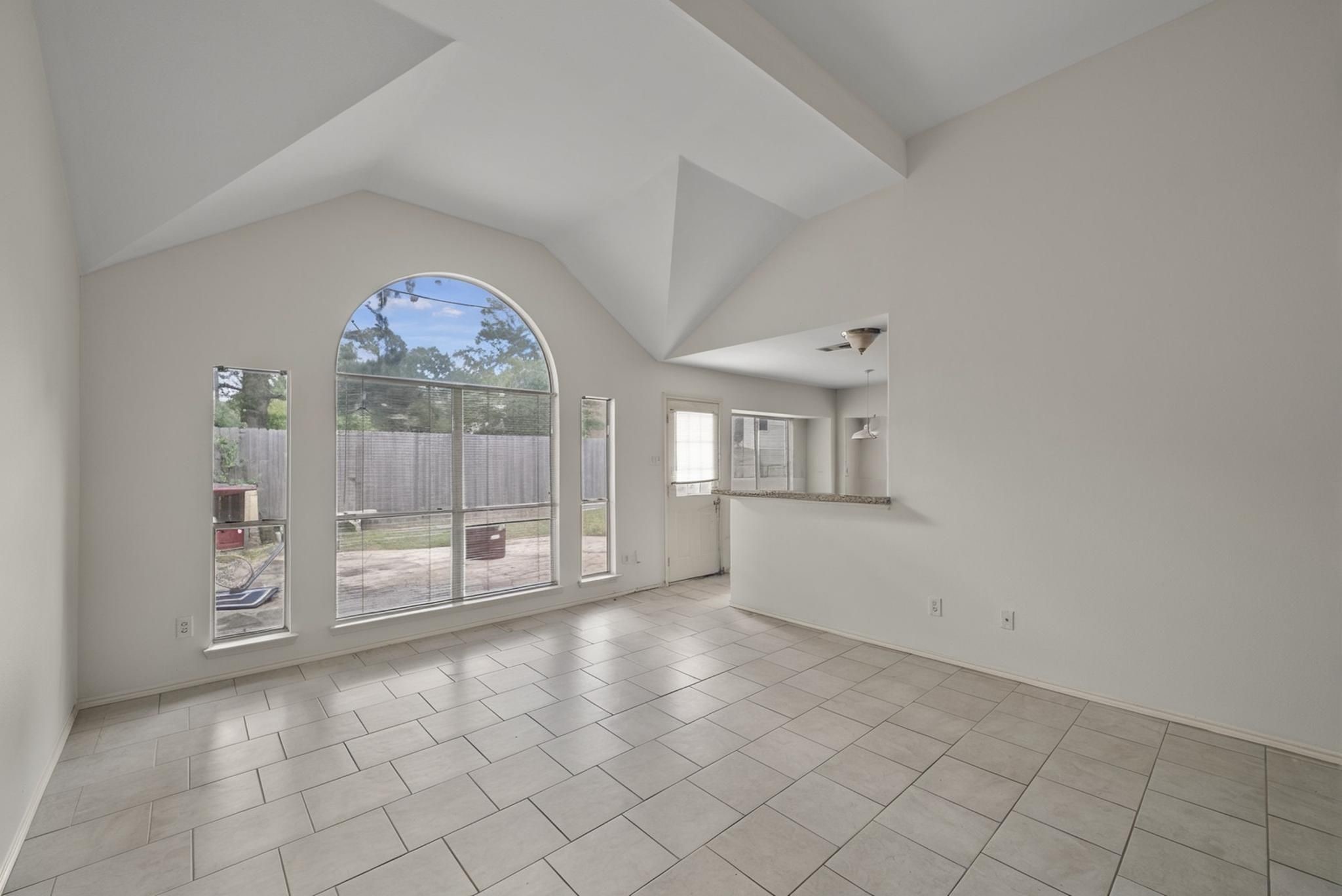 16022 Sugar Tree Drive Property Photo 14