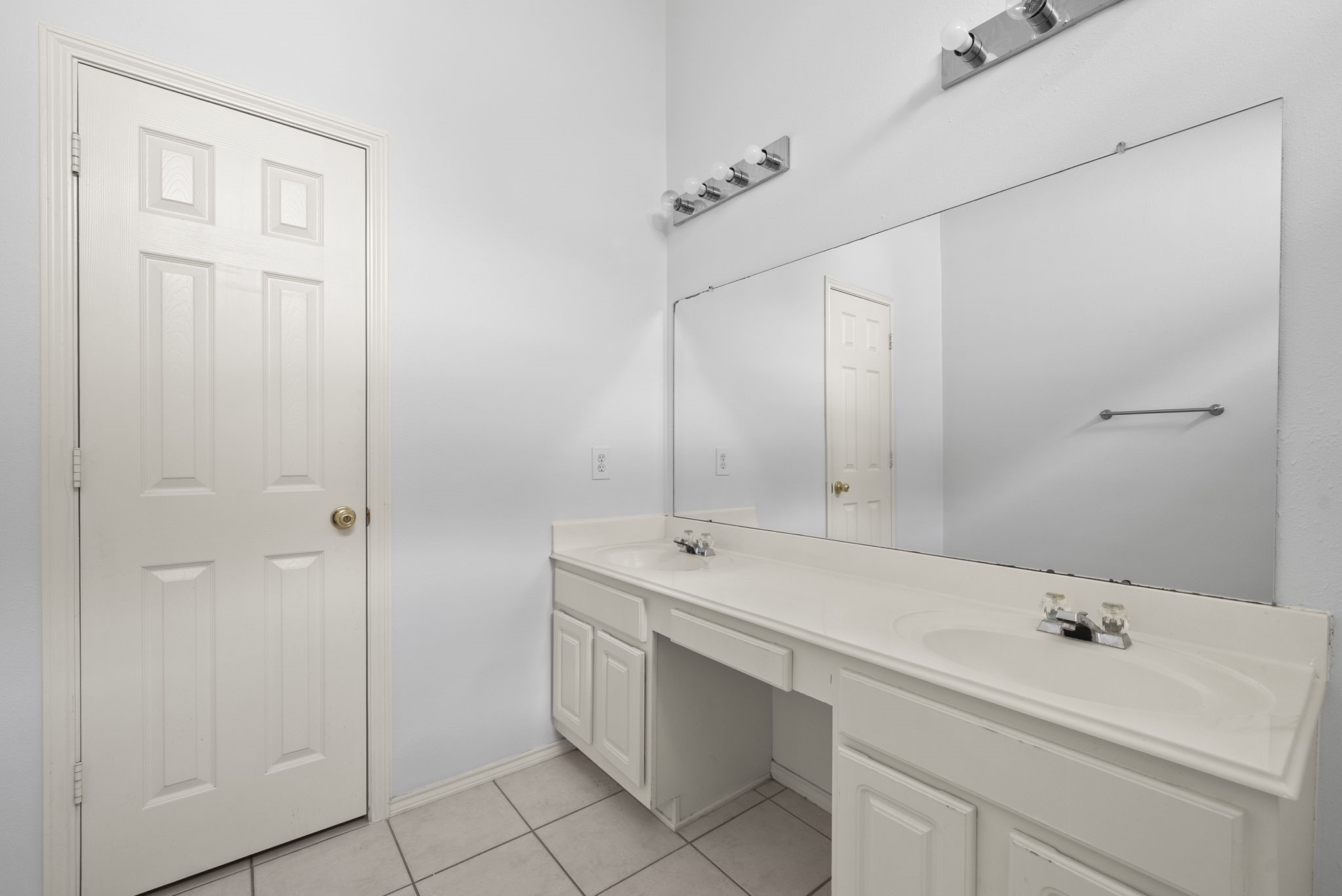 16022 Sugar Tree Drive Property Photo 20