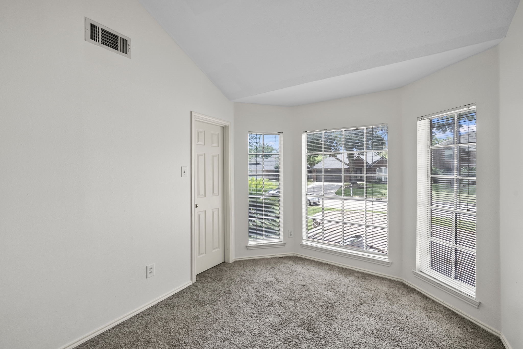 16022 Sugar Tree Drive Property Photo 21