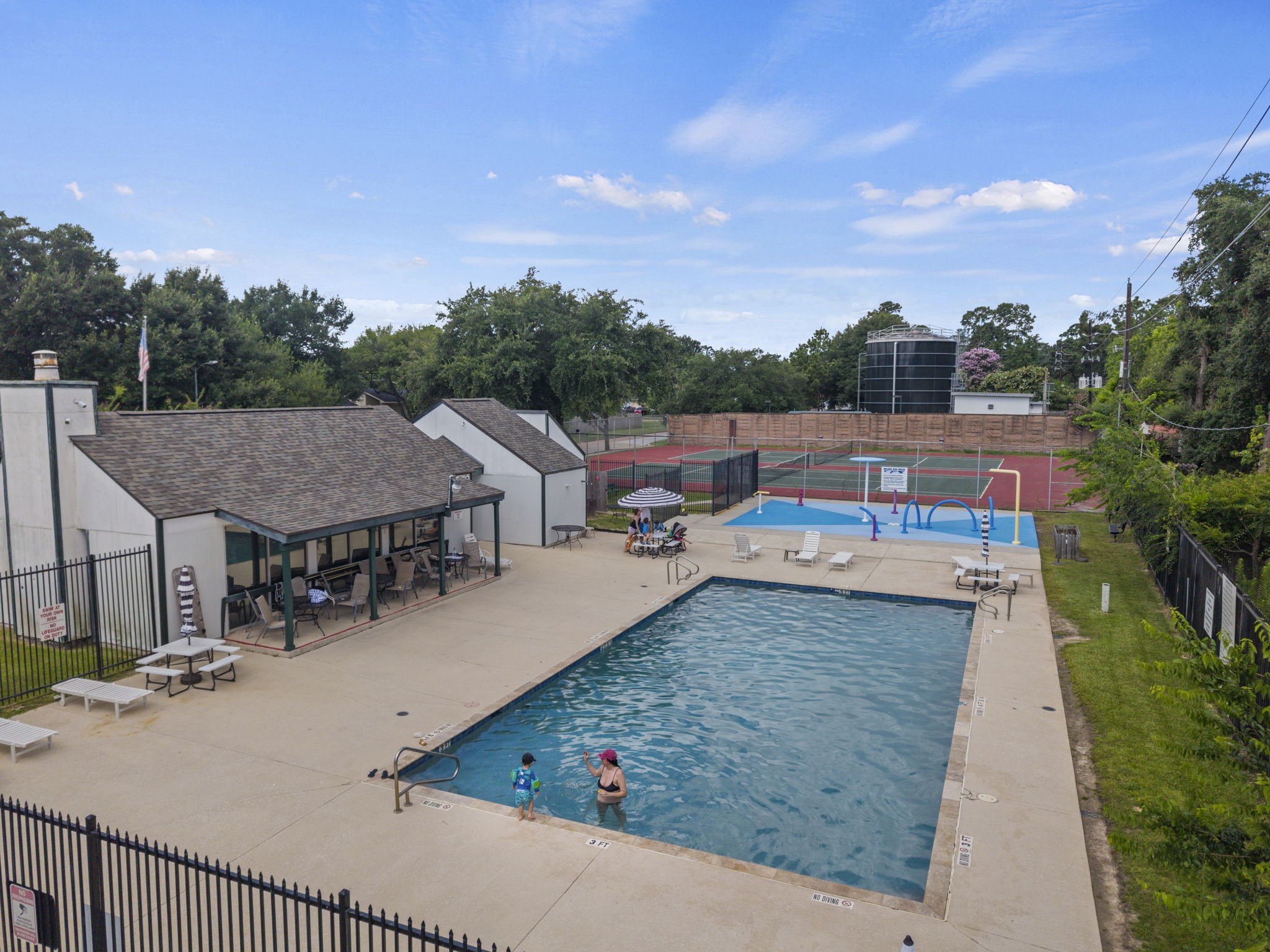 16022 Sugar Tree Drive Property Photo 30