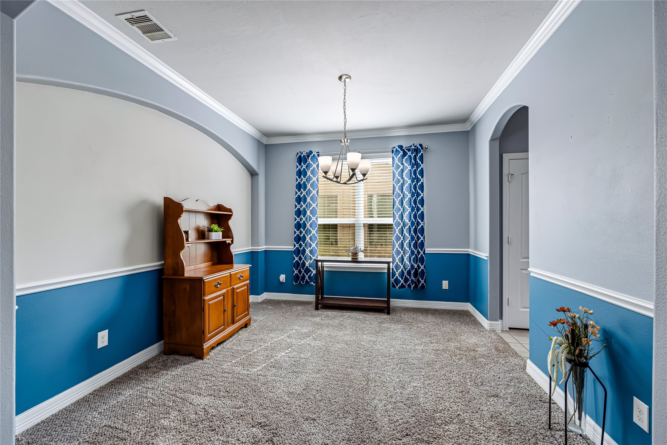 2530 Wood Park Boulevard Property Photo 4