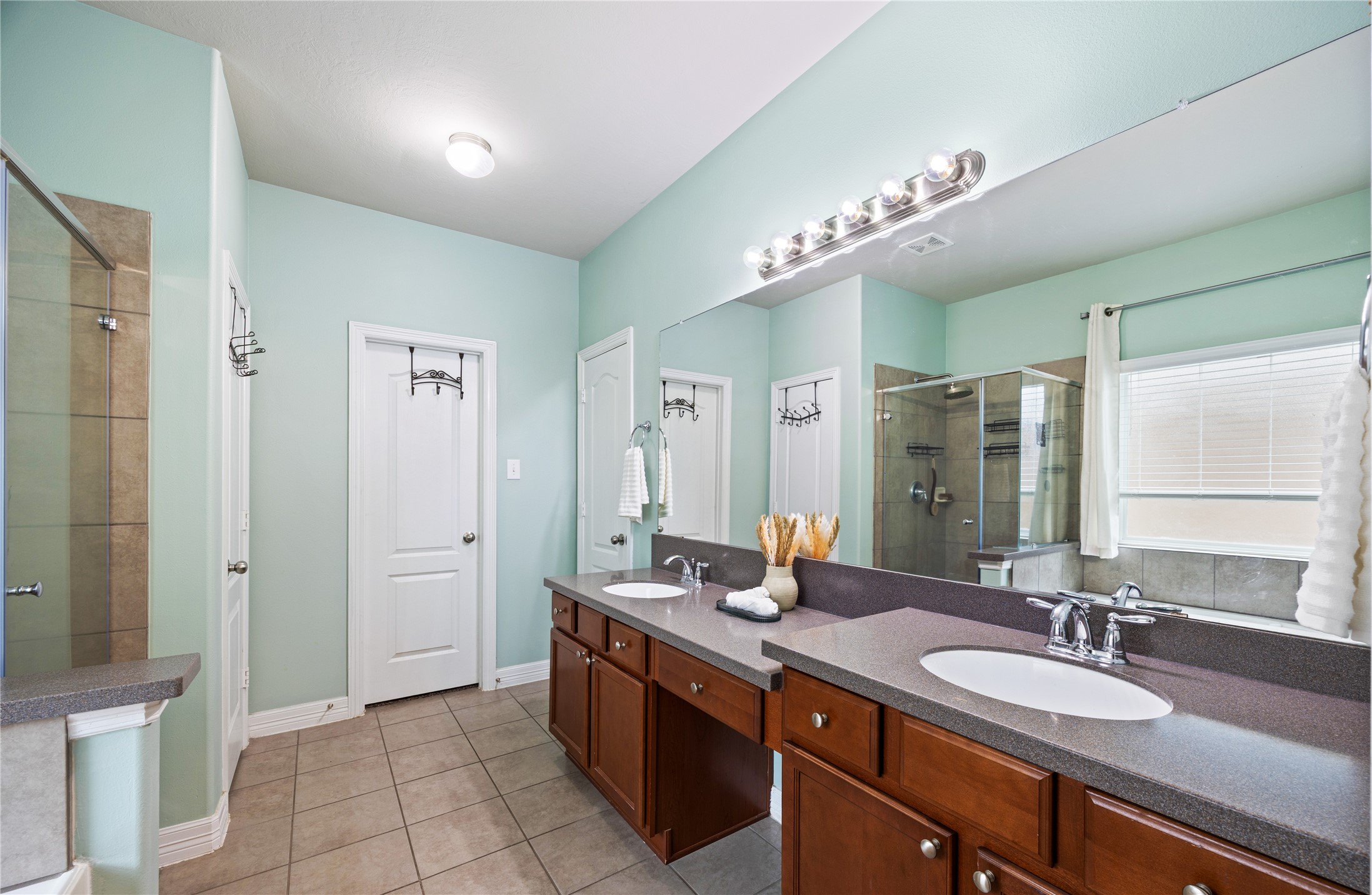 2530 Wood Park Boulevard Property Photo 14