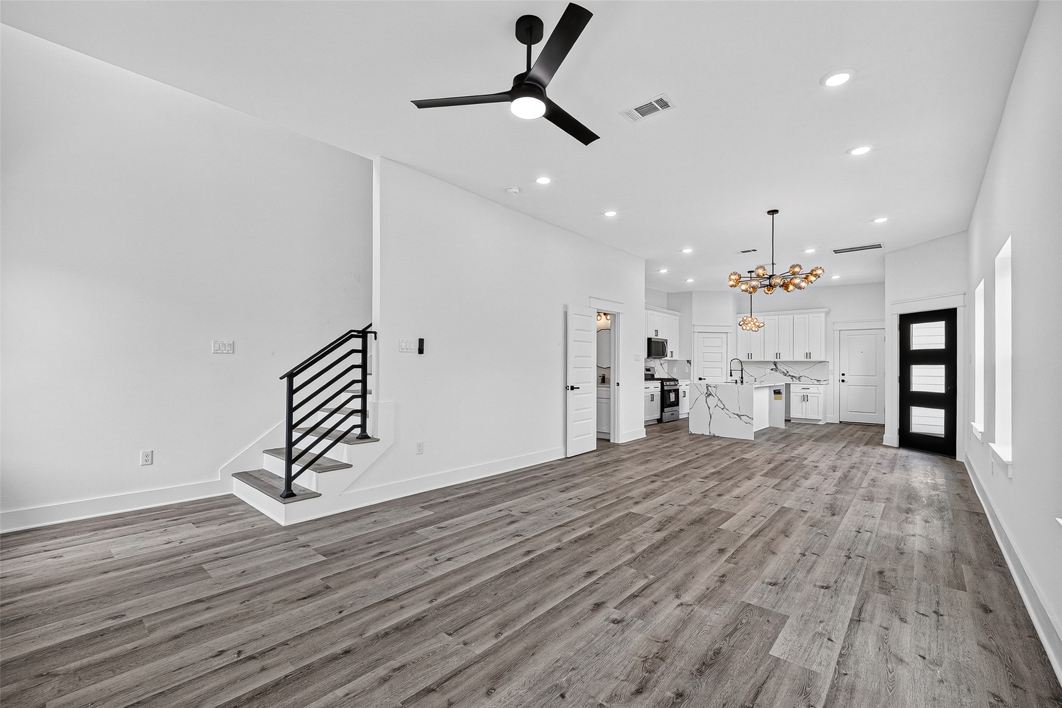 6747 Liverpool Street Property Photo 16