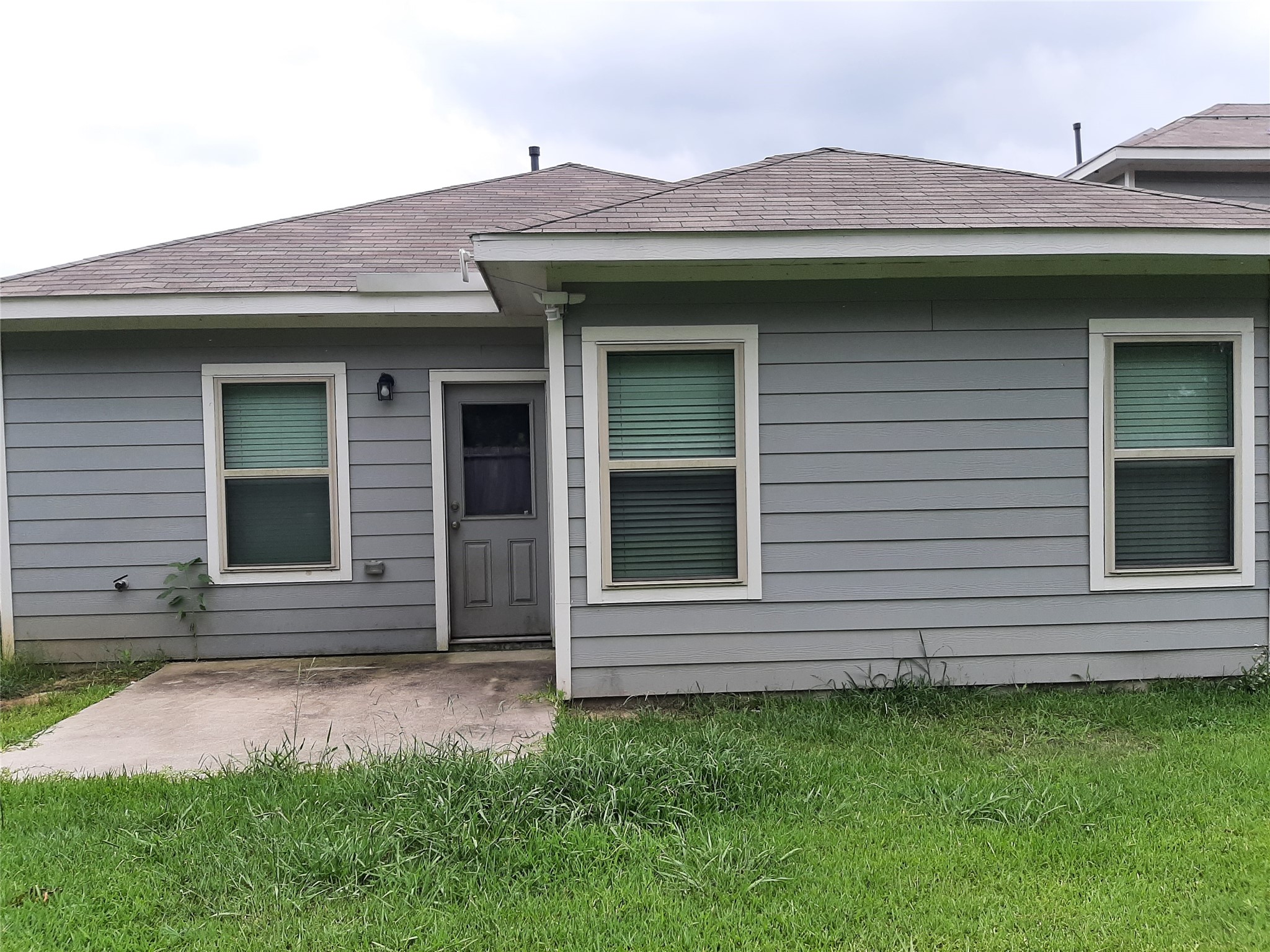 911 Cobalt Crest Lane Property Photo 12