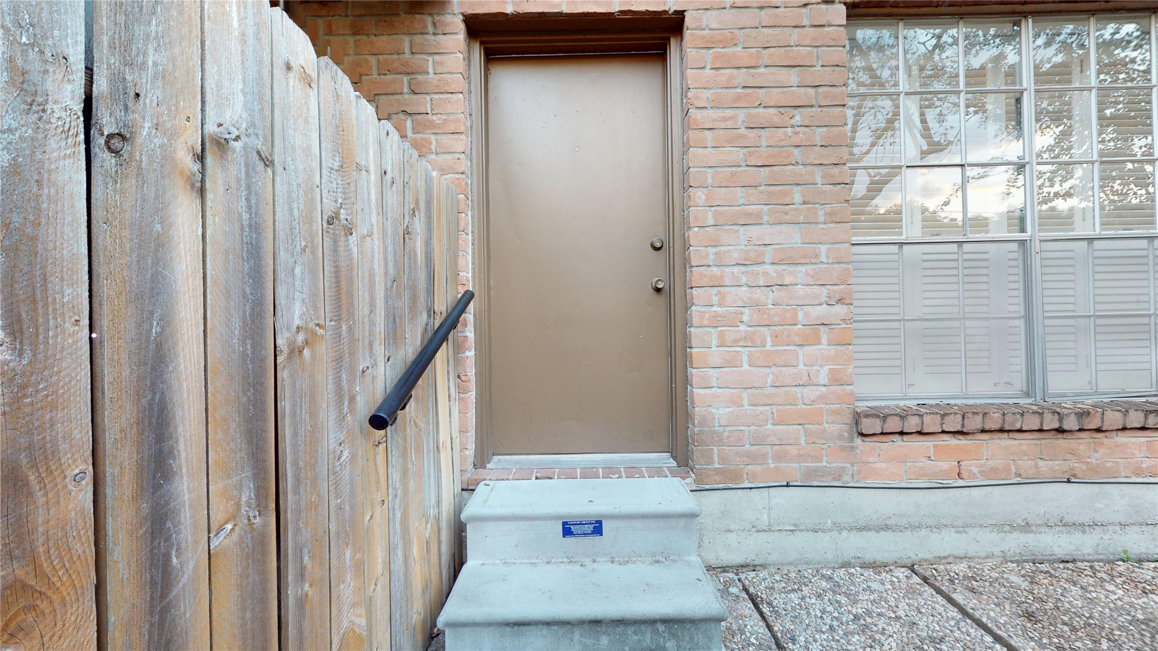 357 N Post Oak Lane 117 Property Photo 14
