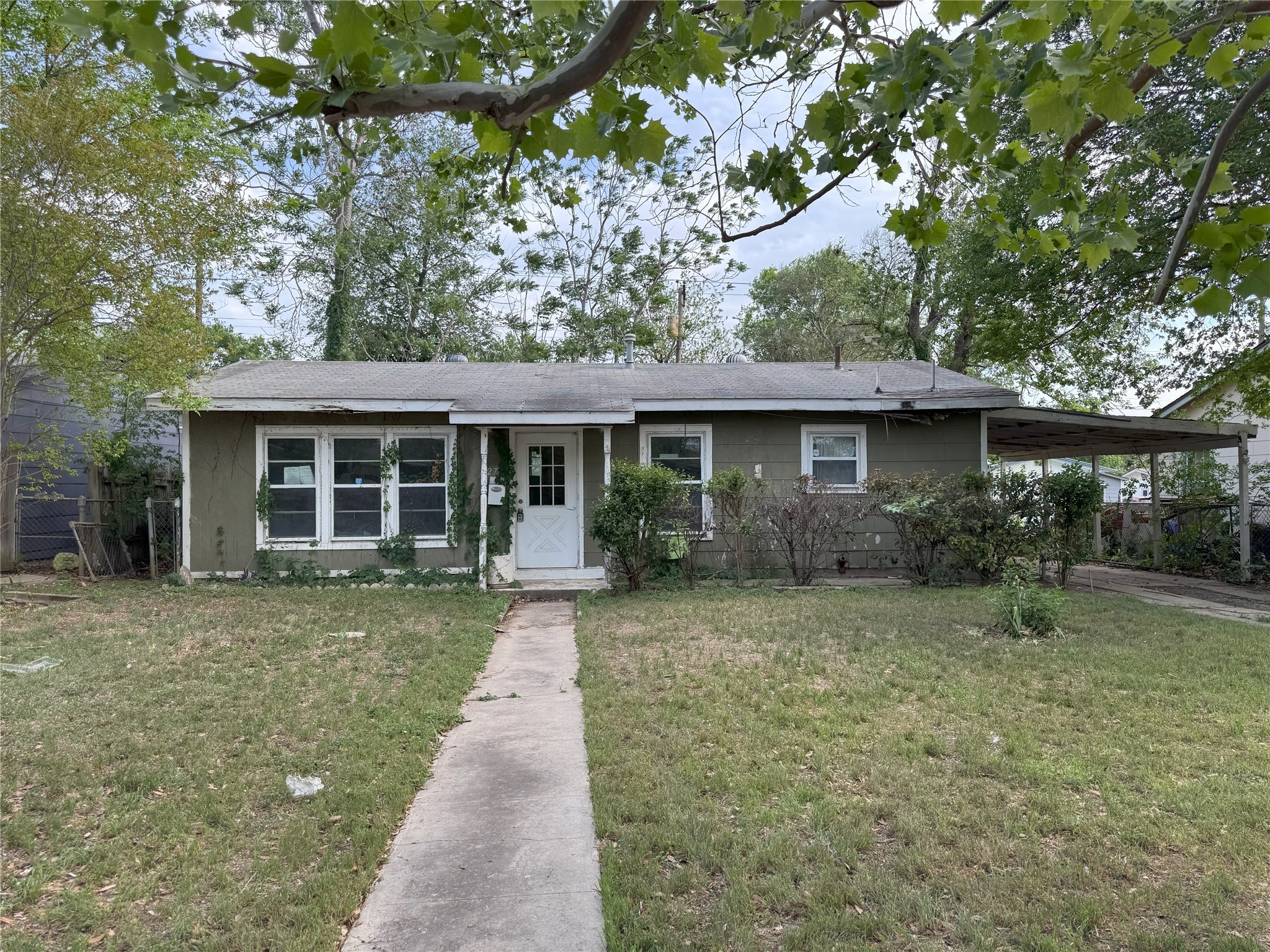 274 Gayle Avenue Property Photo 1