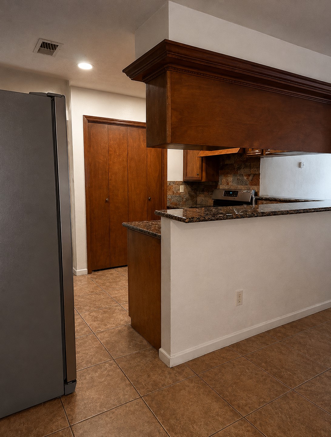 6603 Crakston Street Property Photo 6