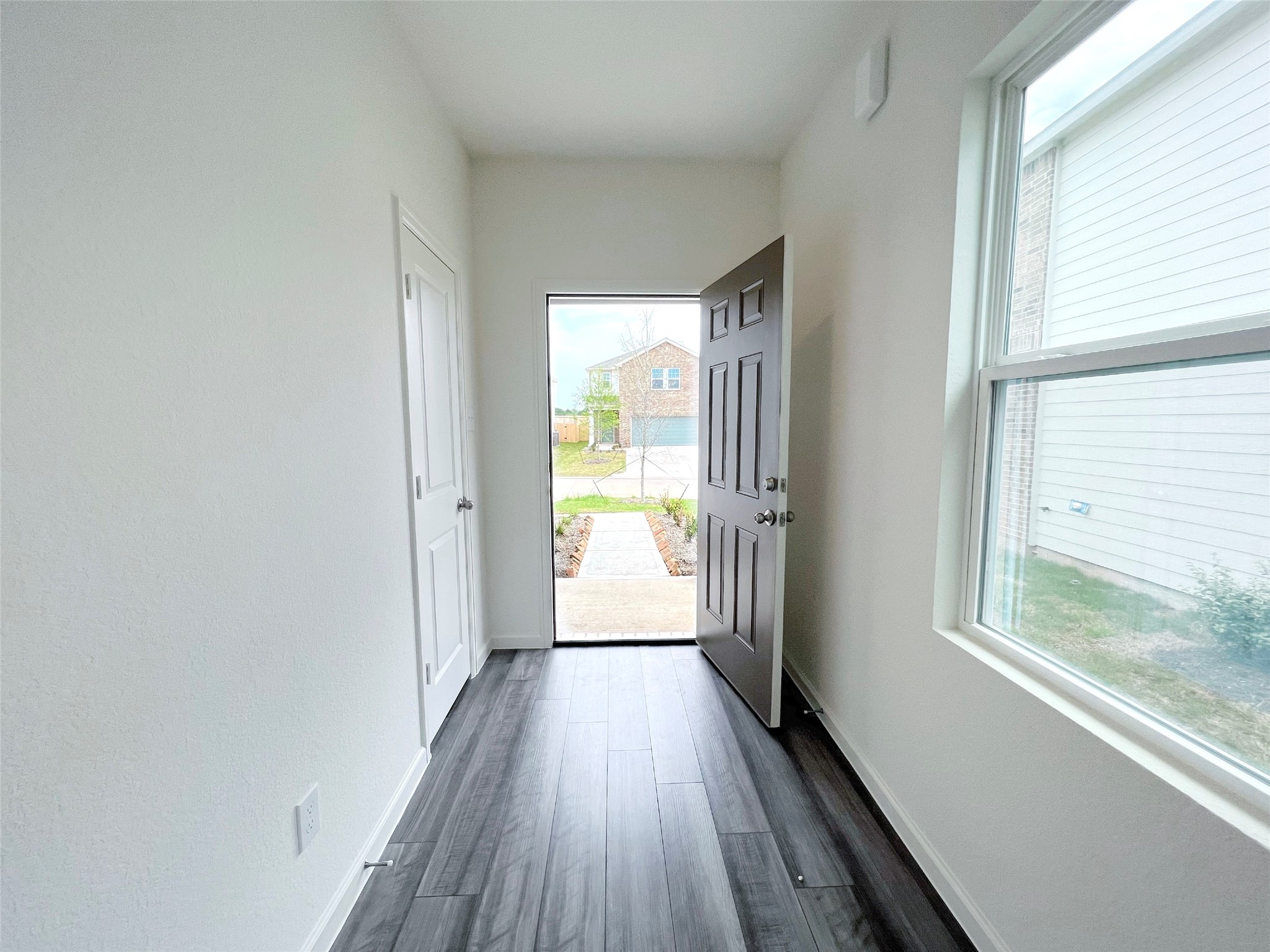 680 Amesbury Road Property Photo 3