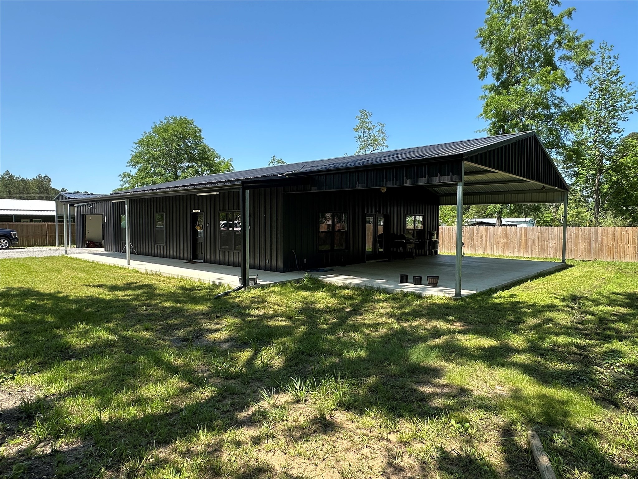 1520 Fm 92 Property Photo 1