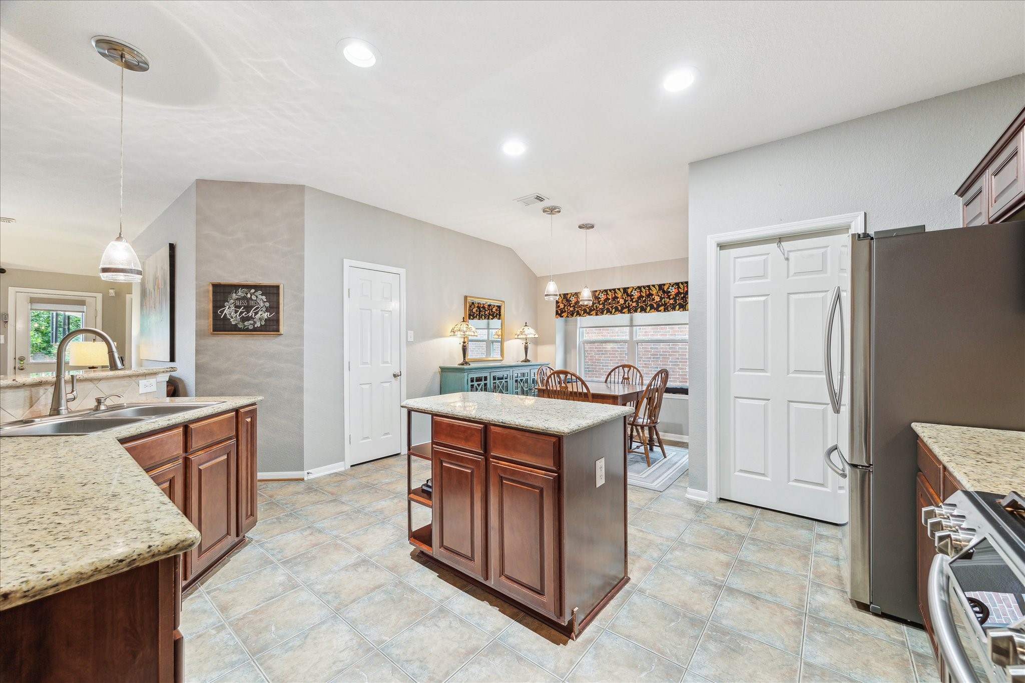 2976 Sandy Bank Court Property Photo 8