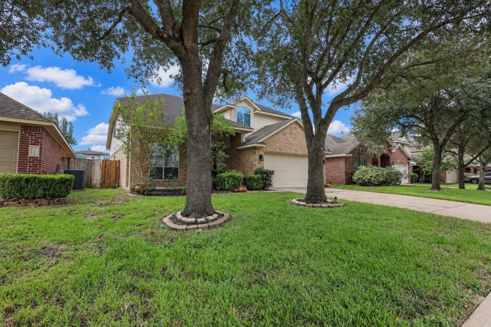 25215 Spring Iris Lane Property Photo 3