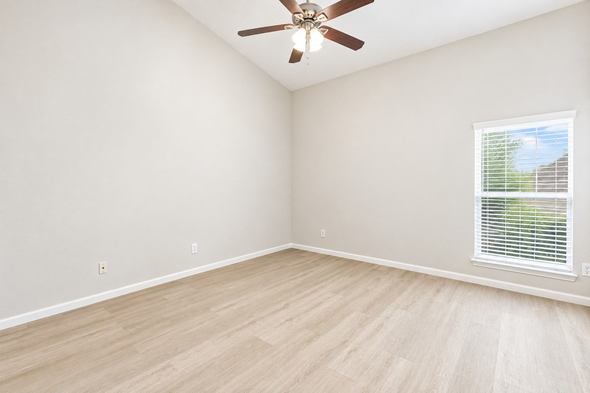 25215 Spring Iris Lane Property Photo 17