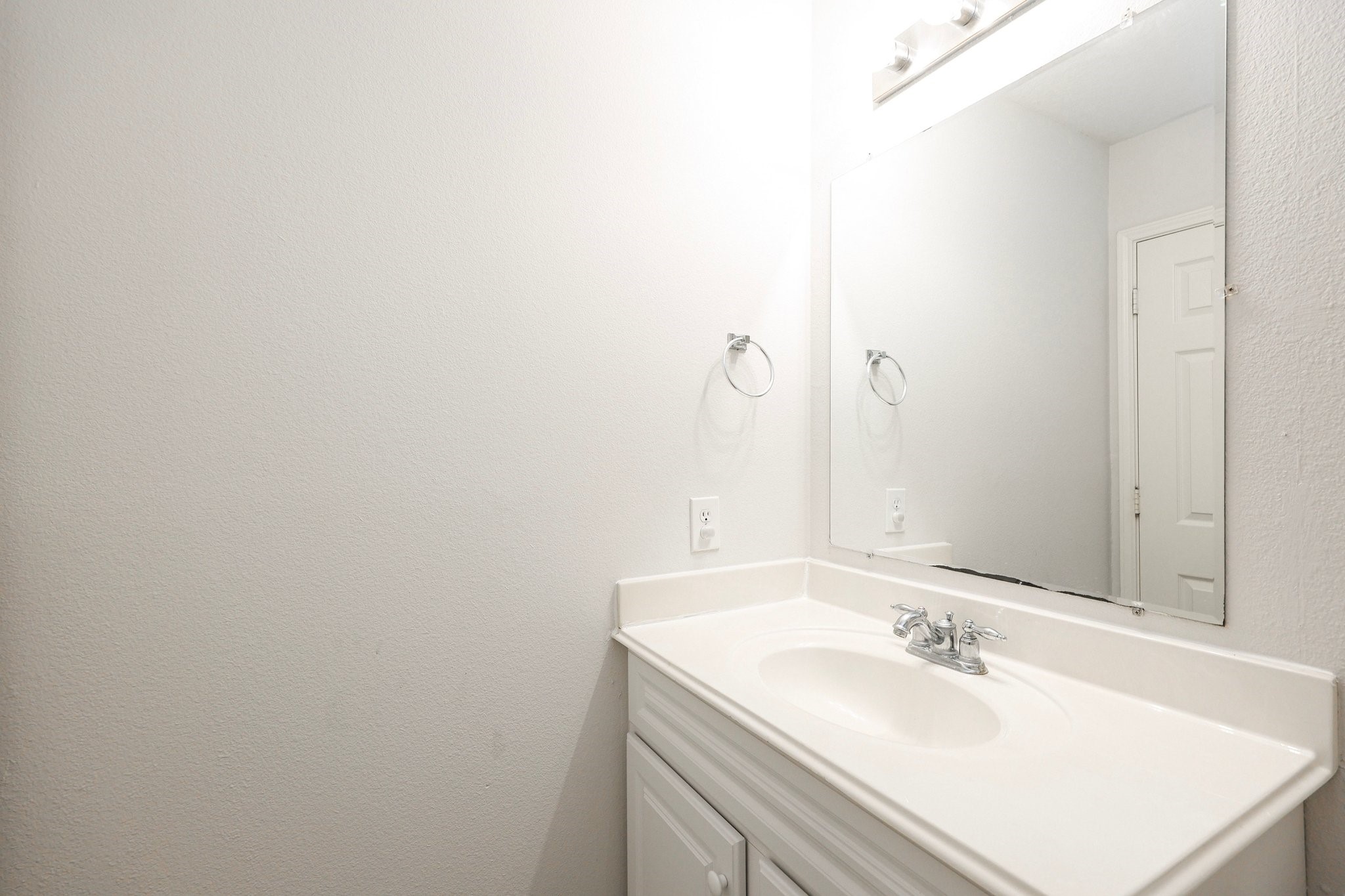 25215 Spring Iris Lane Property Photo 25