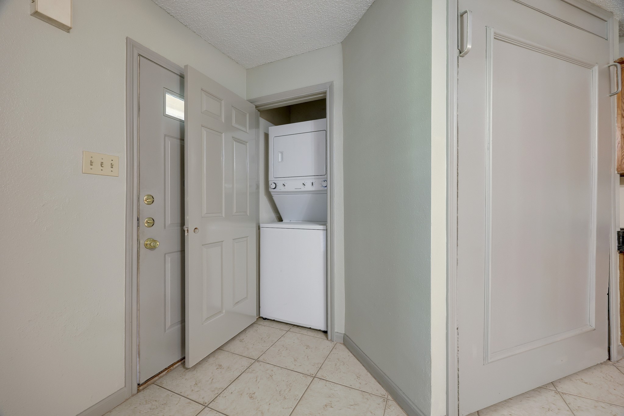 1311 Antoine Drive 146 Property Photo 15