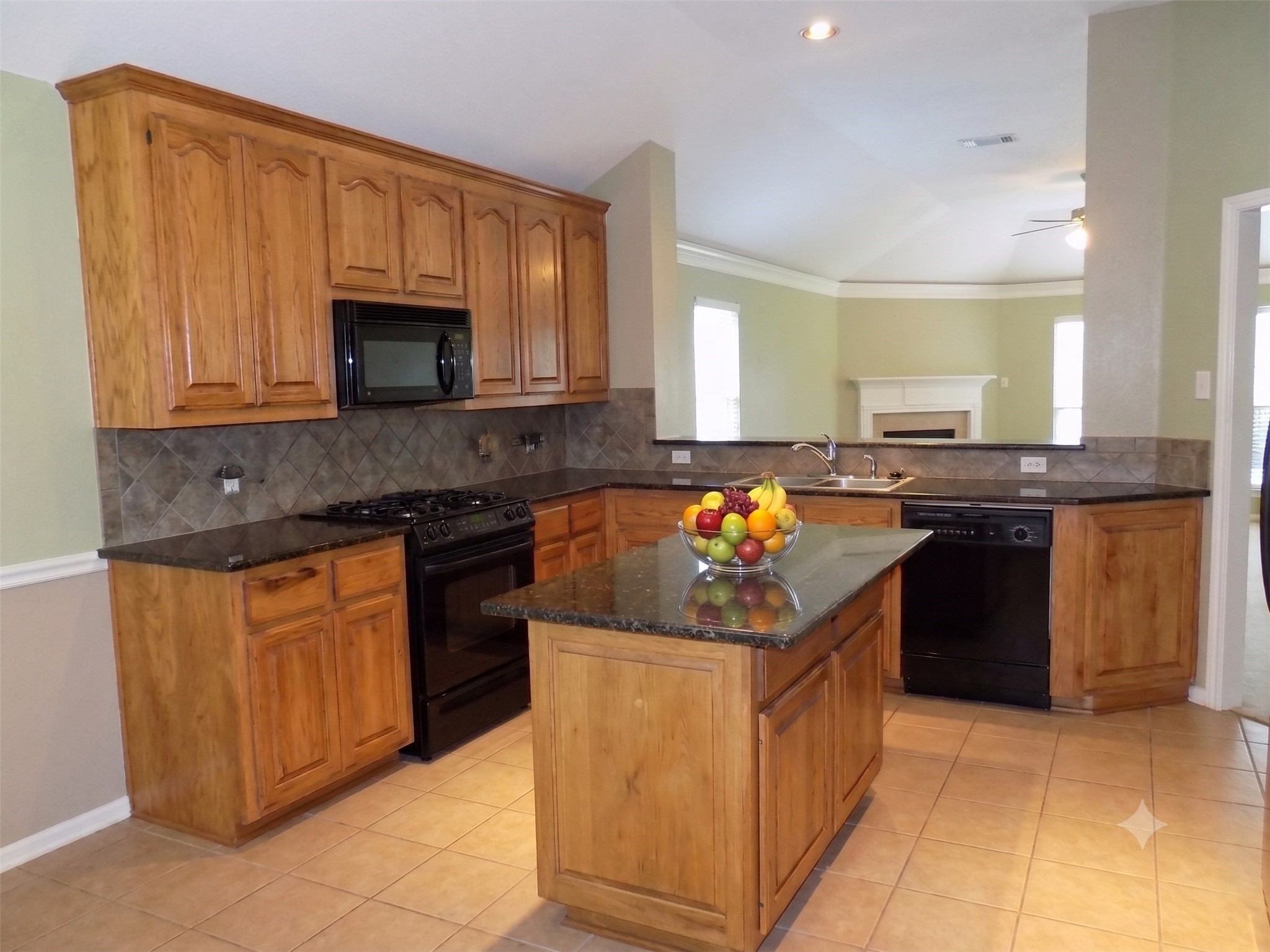 21922 Golden Cedar Drive Property Photo 6