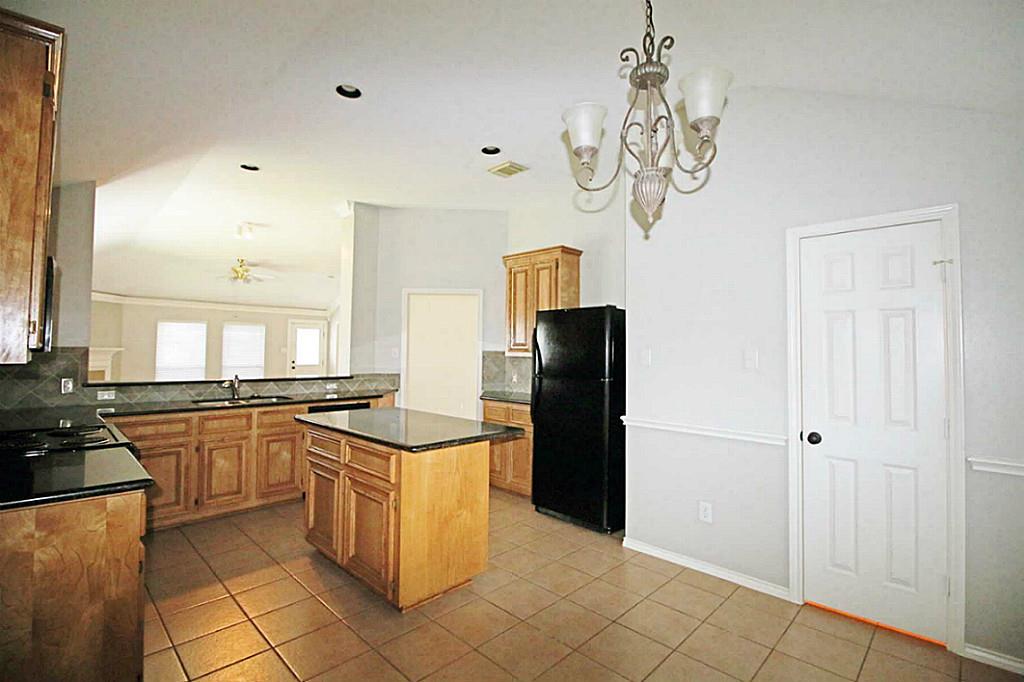 21922 Golden Cedar Drive Property Photo 8