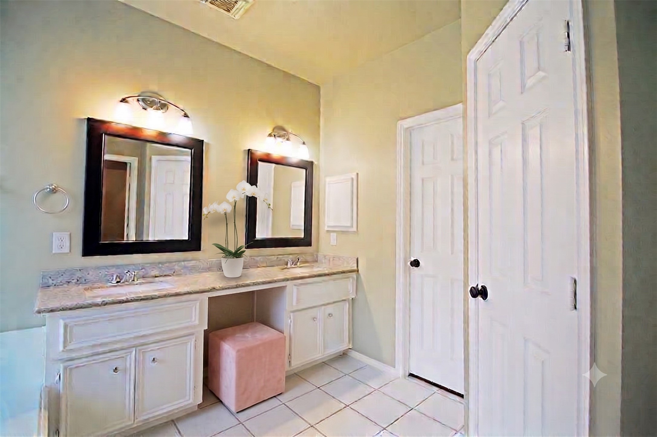 21922 Golden Cedar Drive Property Photo 10