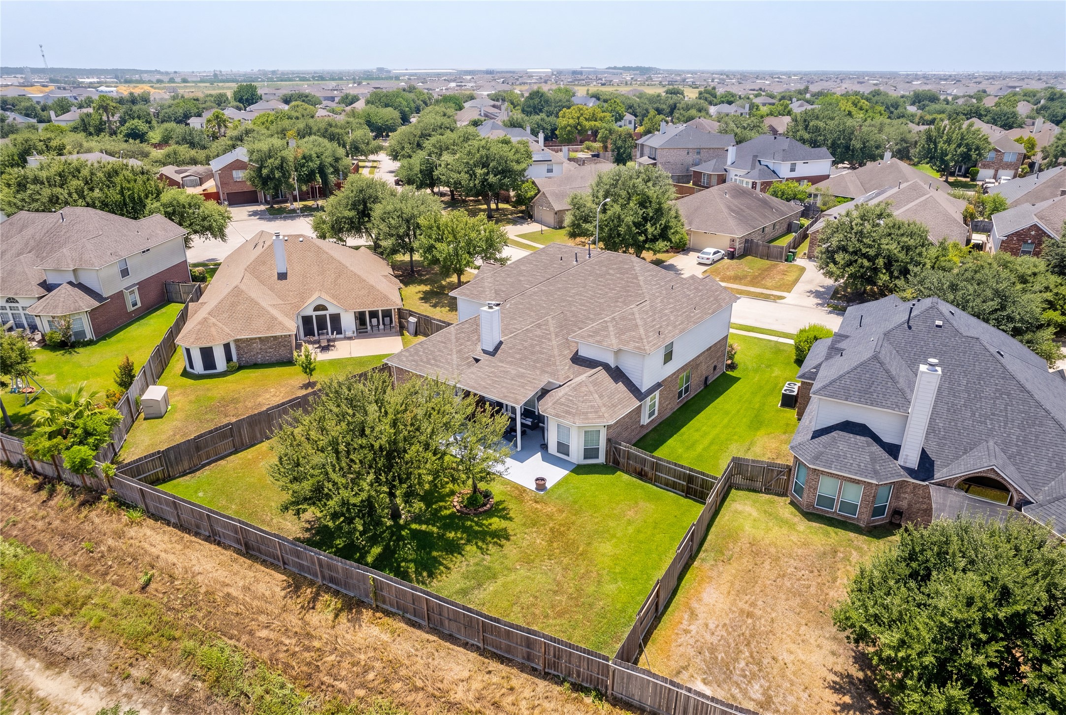 20627 Cypress Breeze Drive Property Photo 7