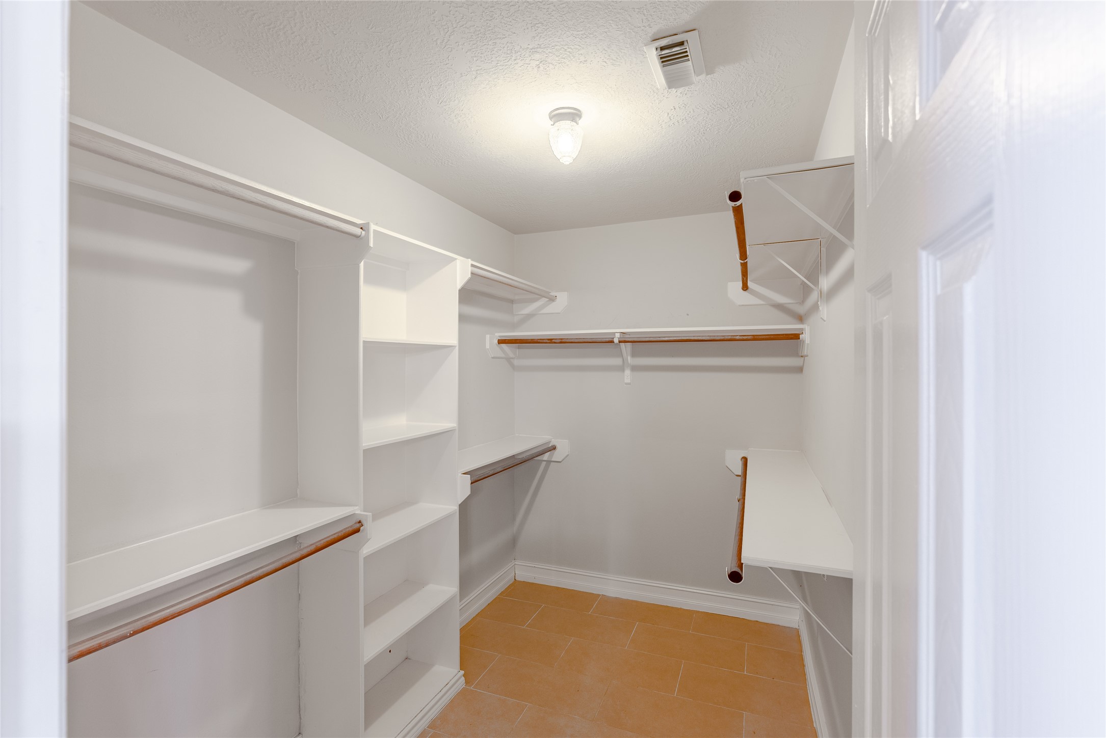 20627 Cypress Breeze Drive Property Photo 27