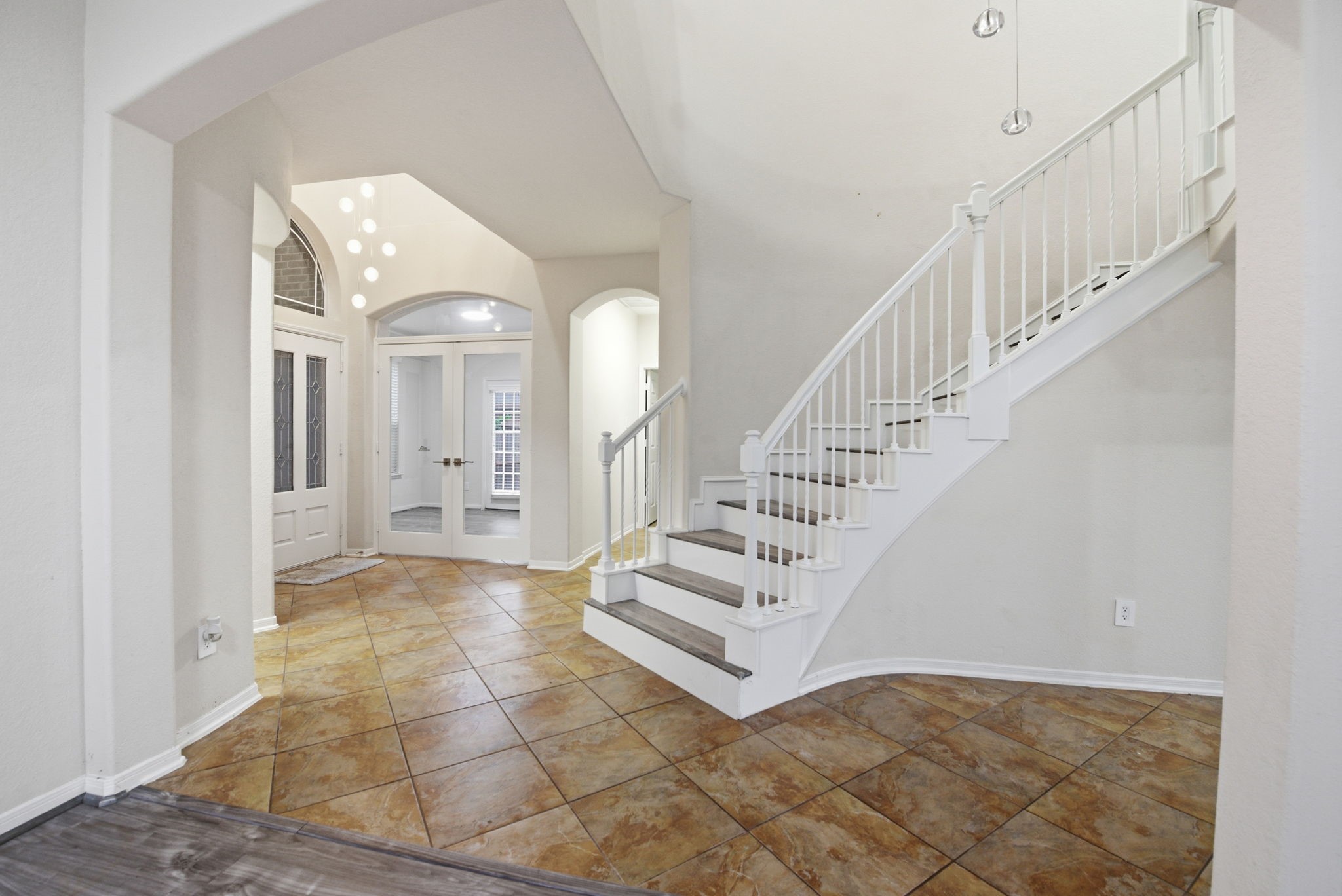 5002 Rollingstone Road Property Photo 4