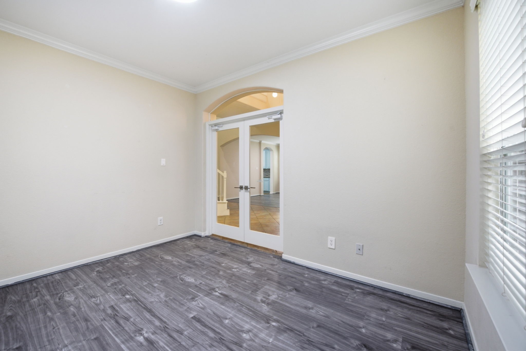 5002 Rollingstone Road Property Photo 8