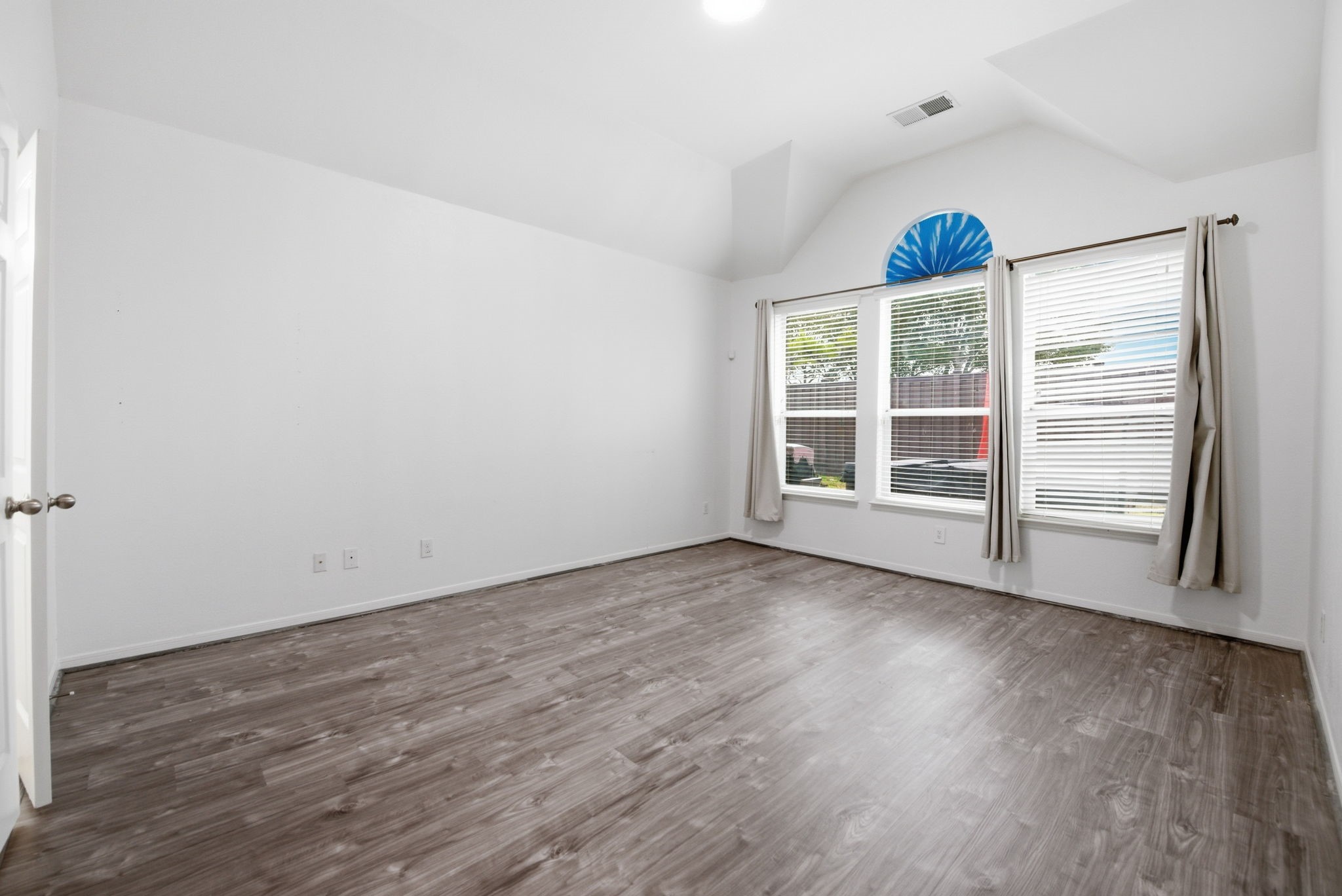 5002 Rollingstone Road Property Photo 16