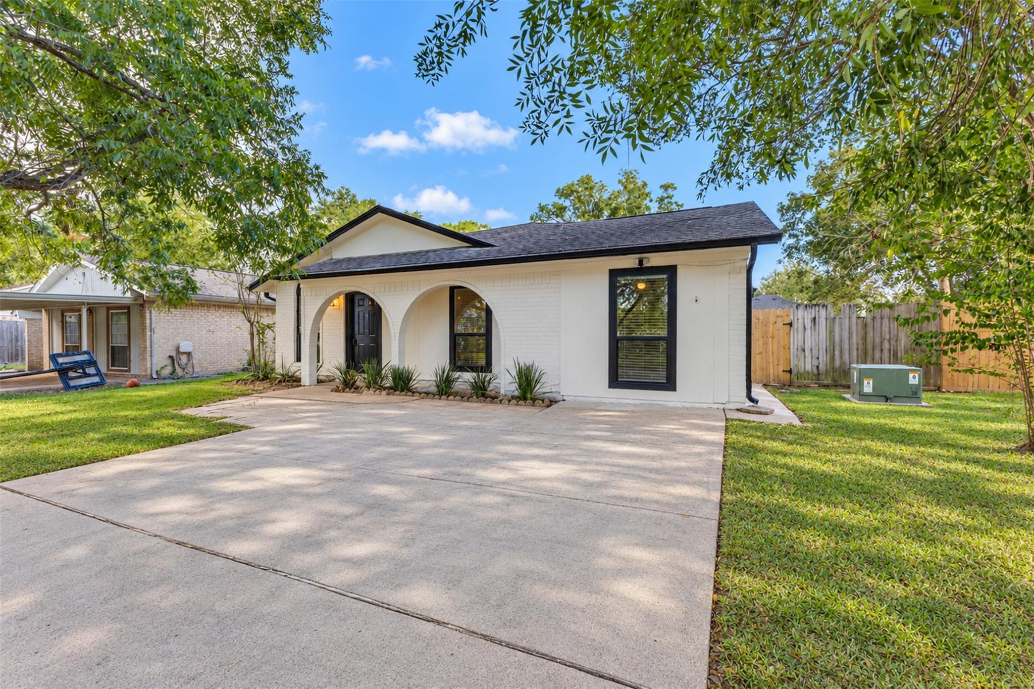 4926 Dollar Reef Drive Property Photo 4