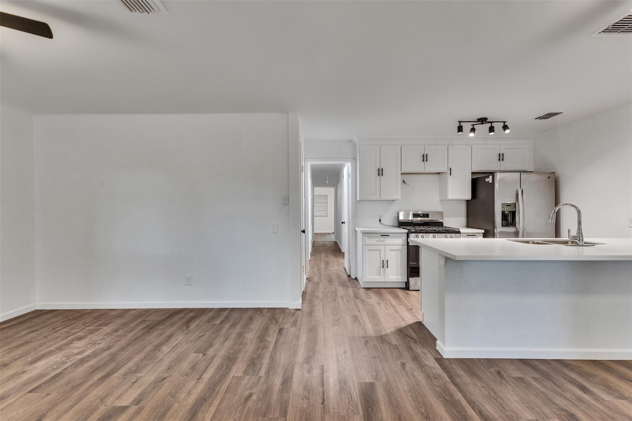 4926 Dollar Reef Drive Property Photo 10