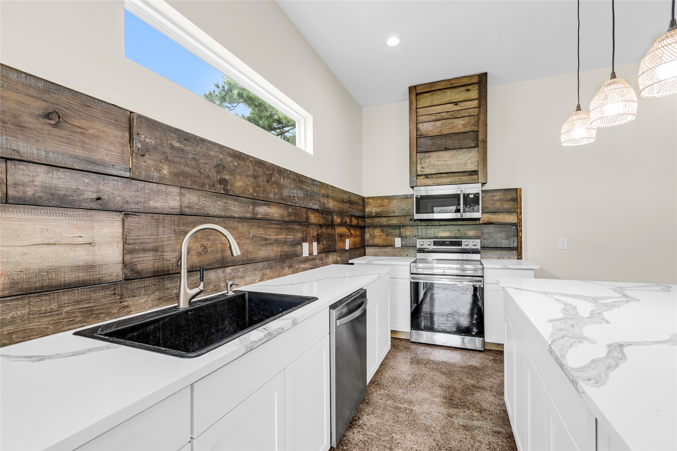 145 Meadowview Drive Property Photo 10