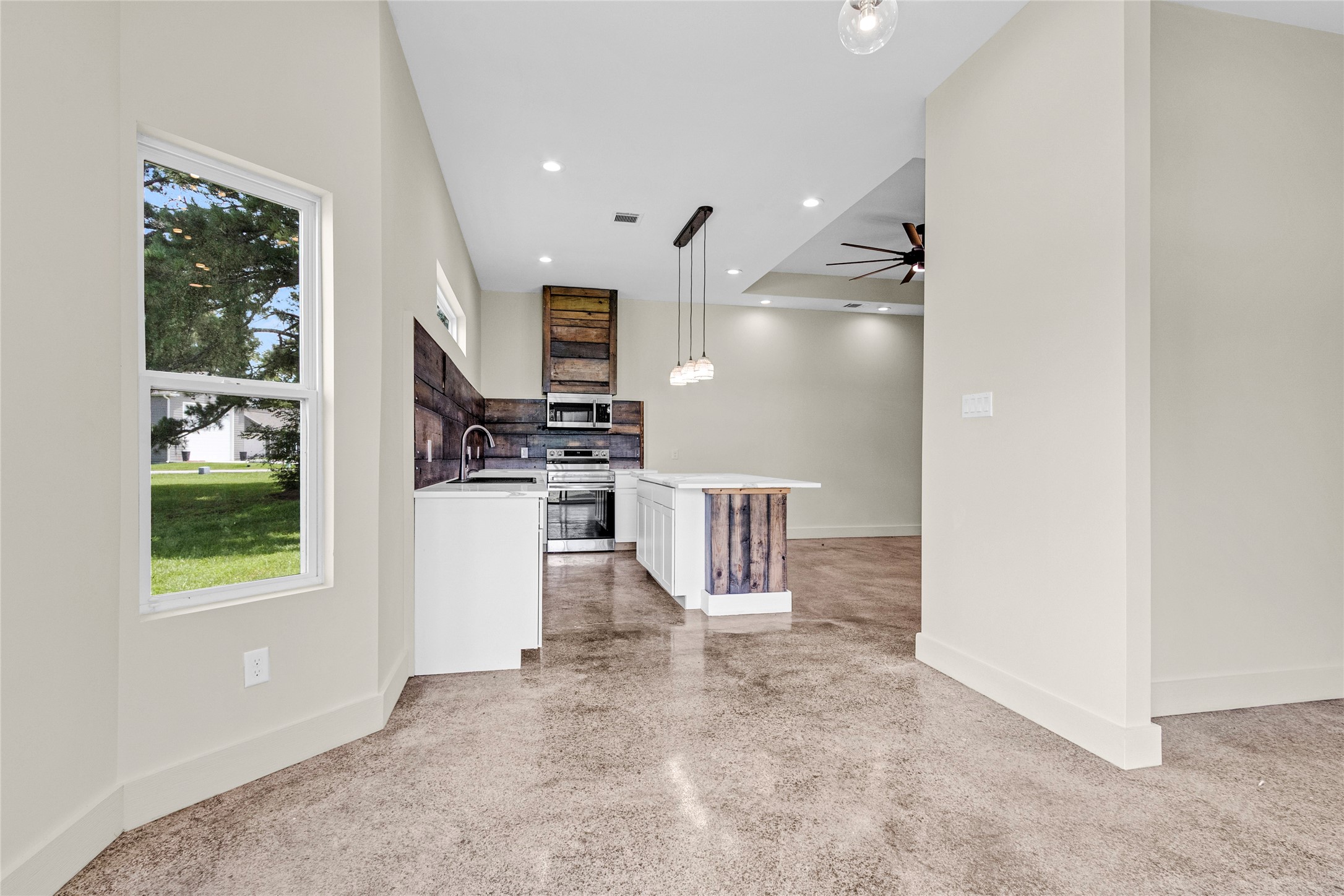 145 Meadowview Drive Property Photo 12