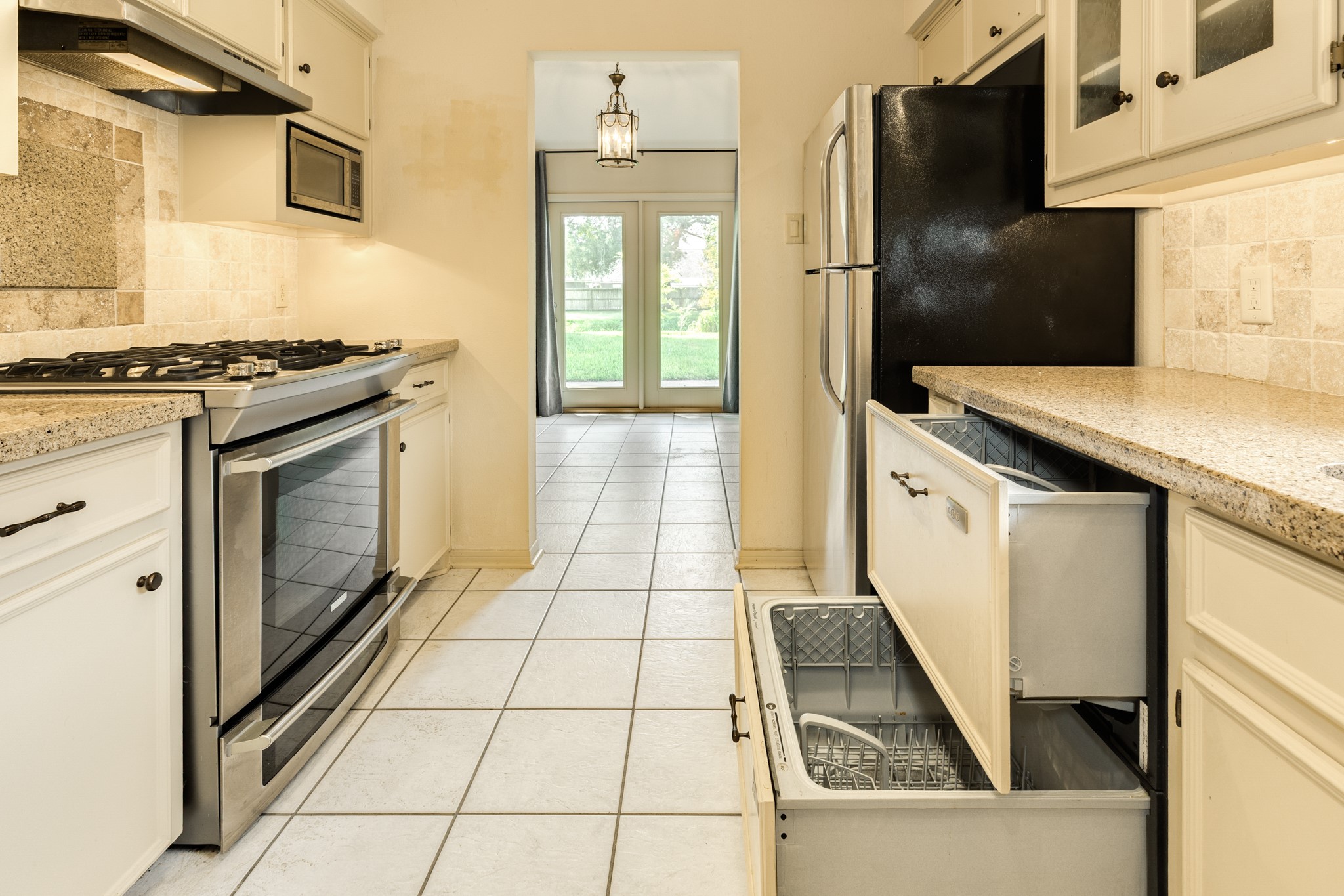 121 Bougainvillea Street Property Photo 14