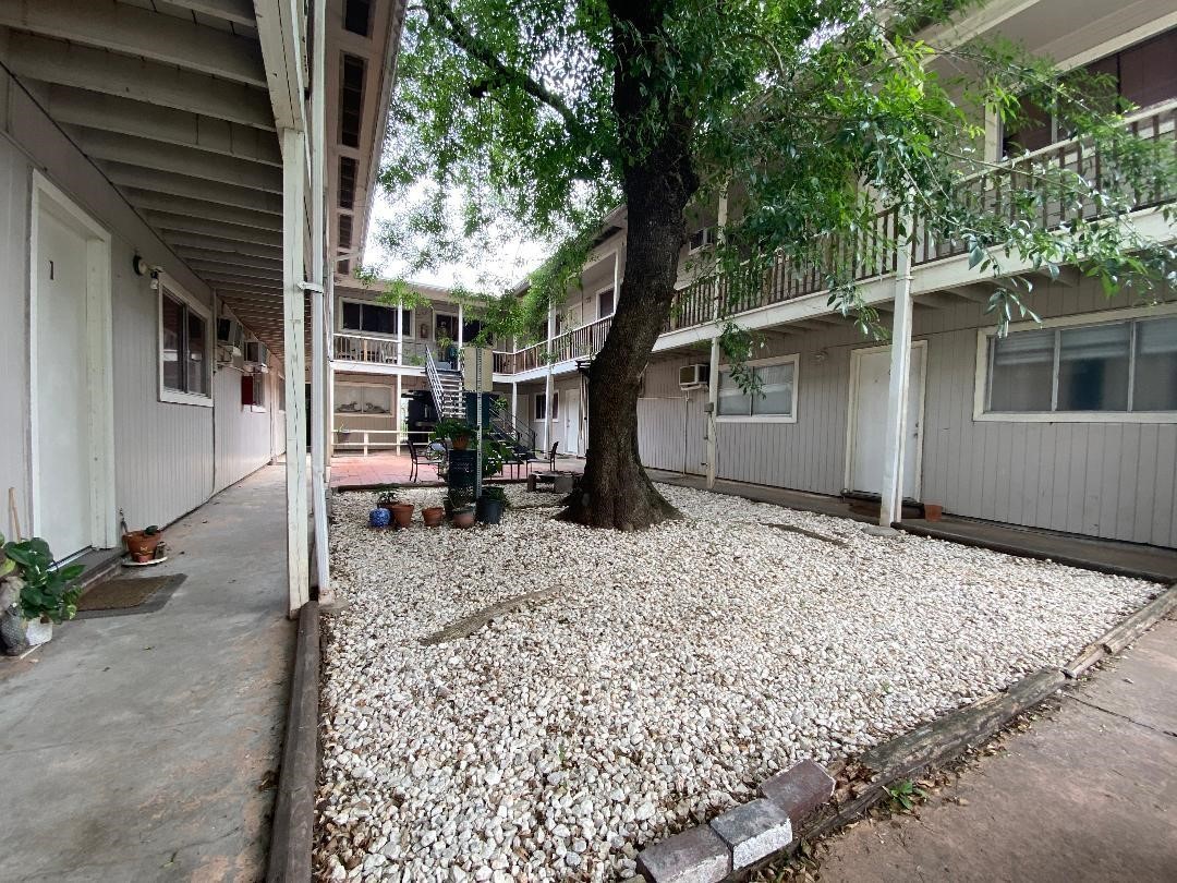 205 Avondale Street 6 Property Photo 7