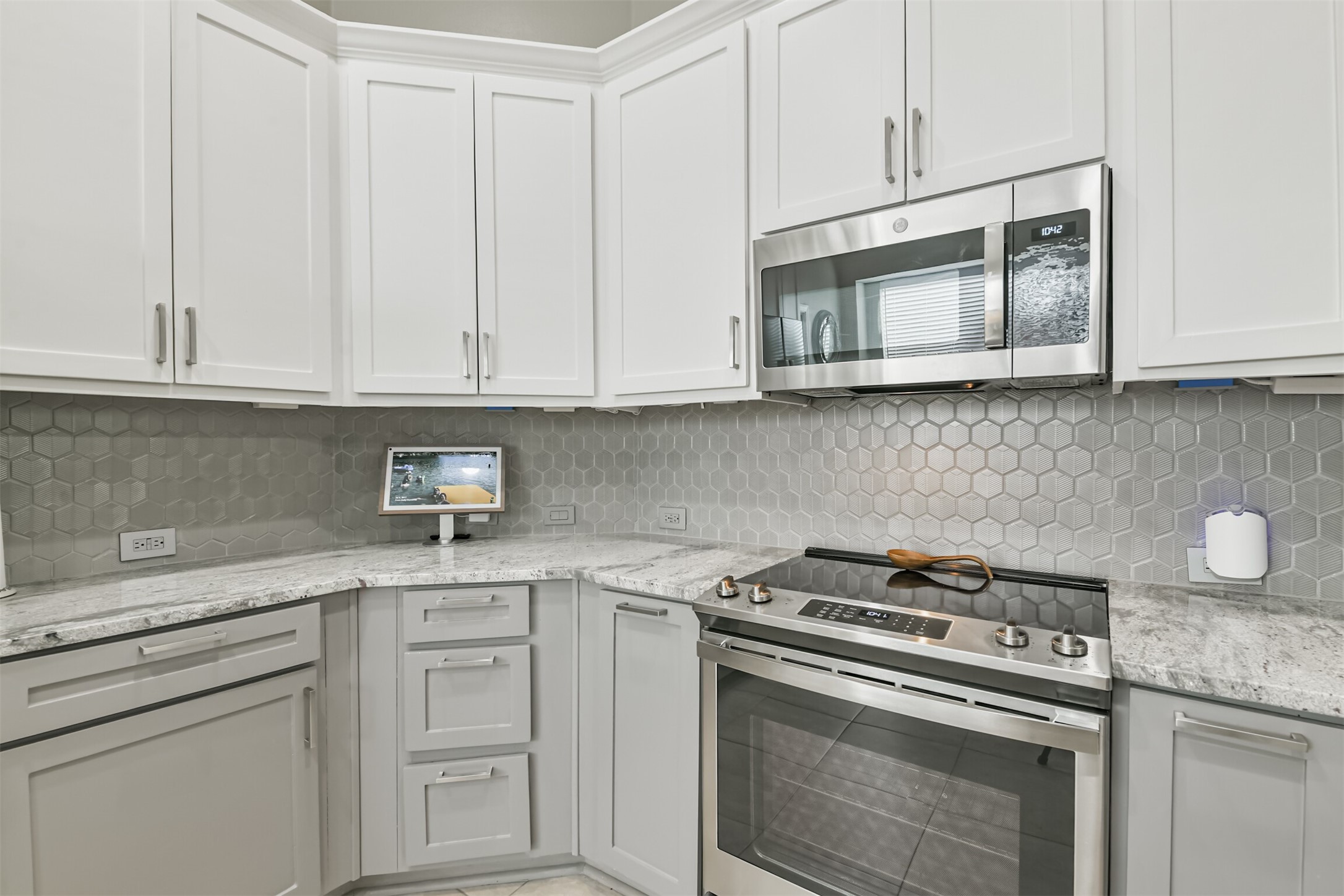 20606 White Berry Court Property Photo 14