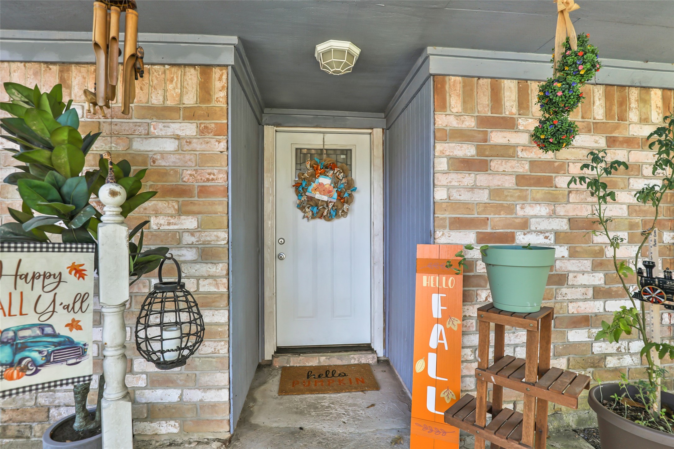 7322 Foxbend Lane Property Photo 7
