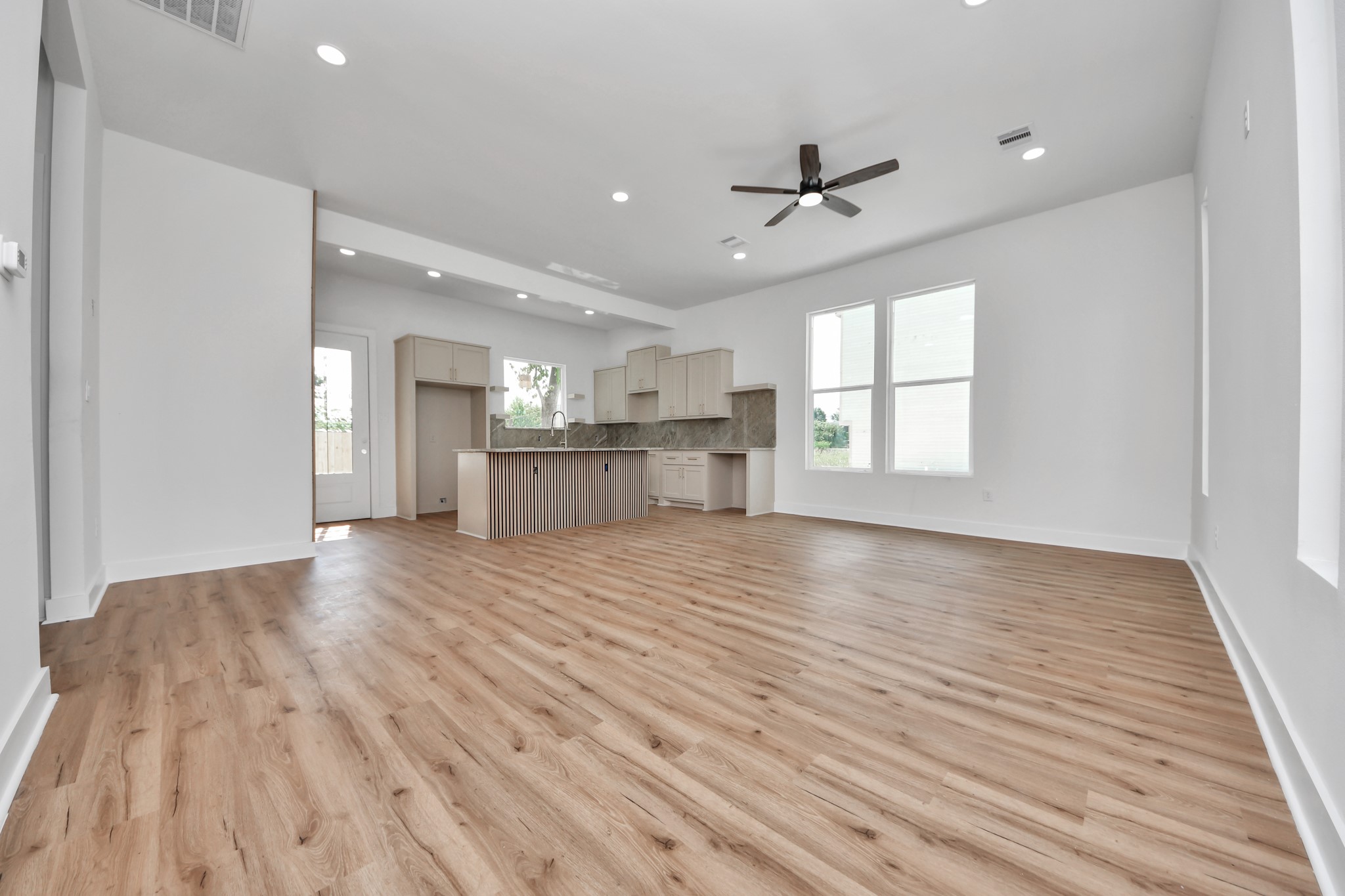 1912 Semmes Street Property Photo 8
