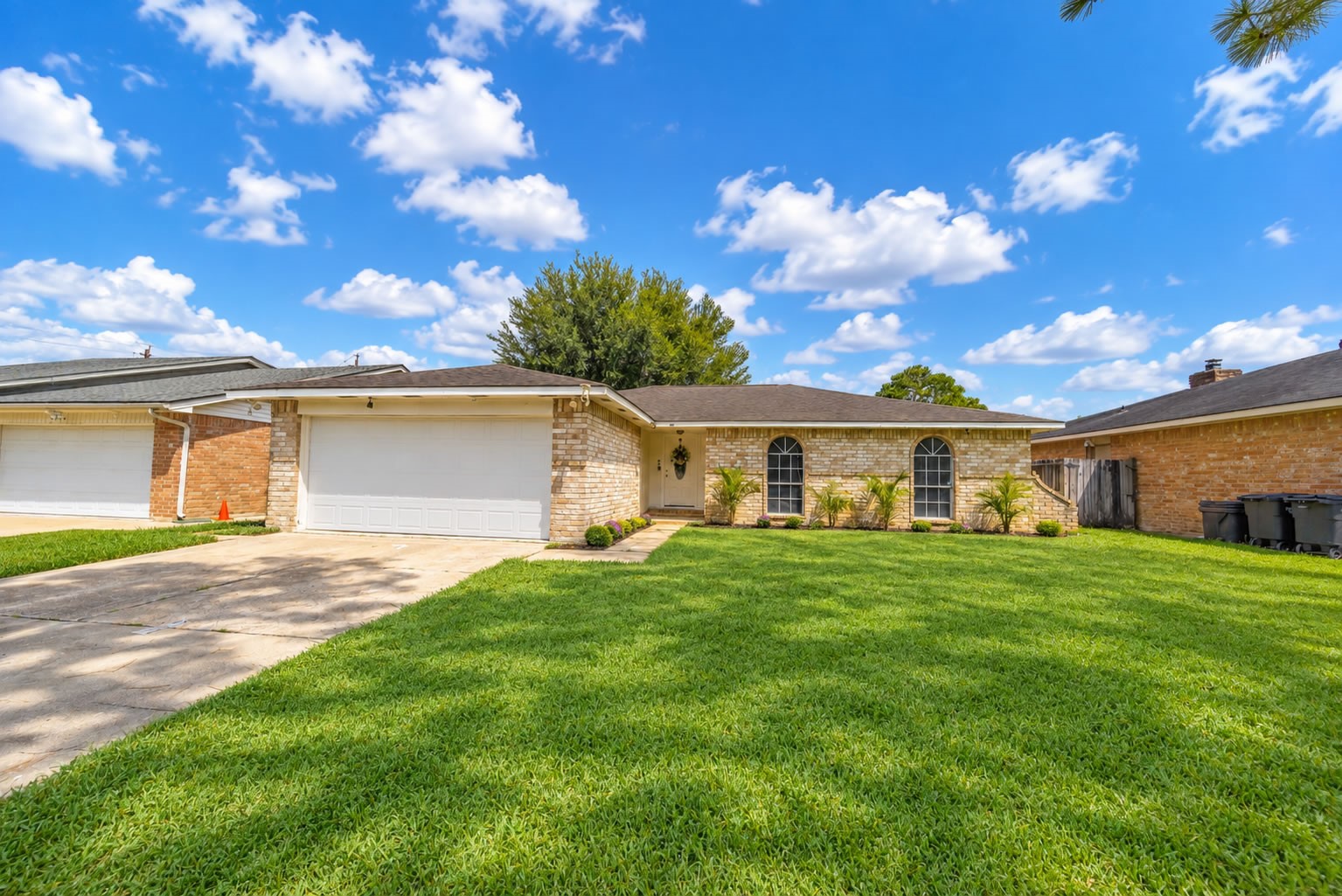 9907 Towne Brook Lane Property Photo 1