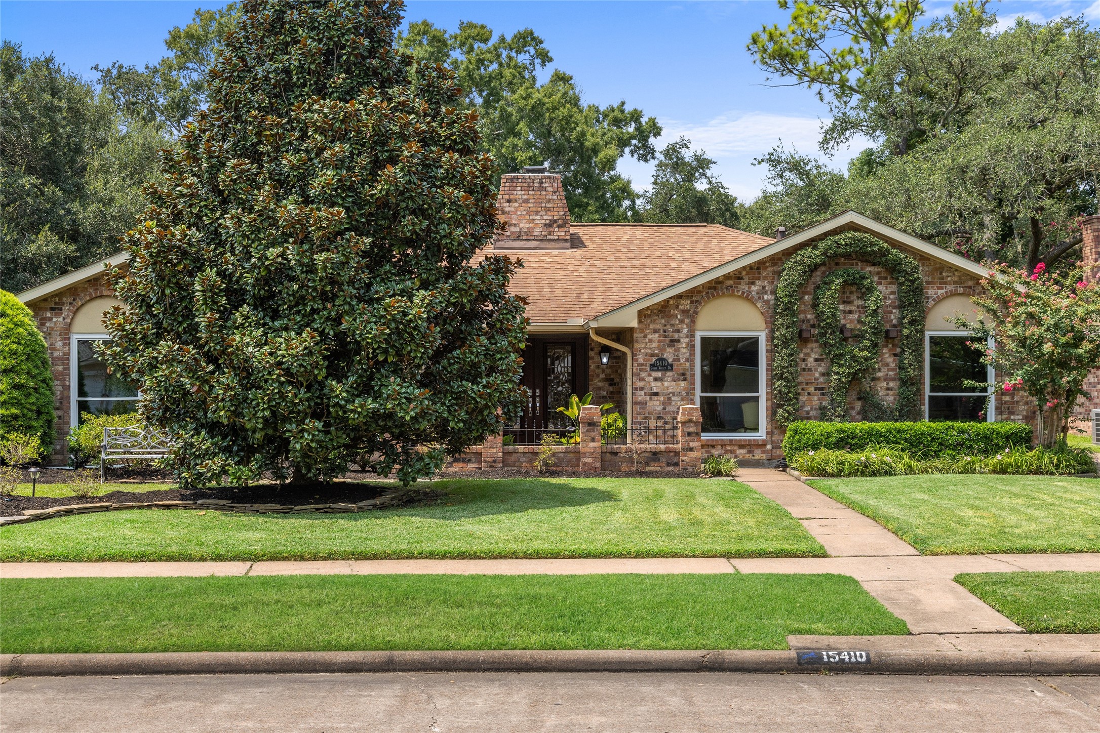 15410 Cobre Valley Drive Property Photo 3