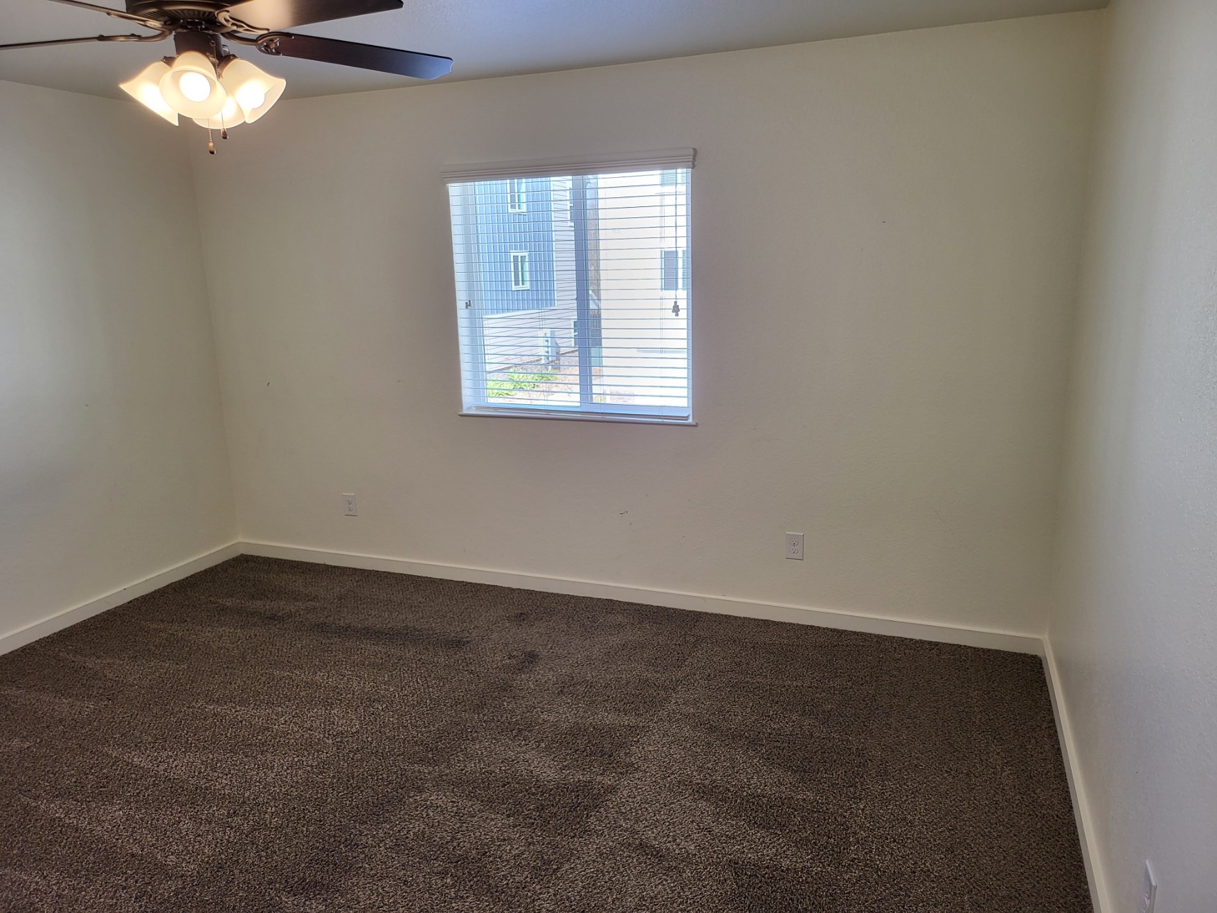 21155 Gosling Road 45b Property Photo 12