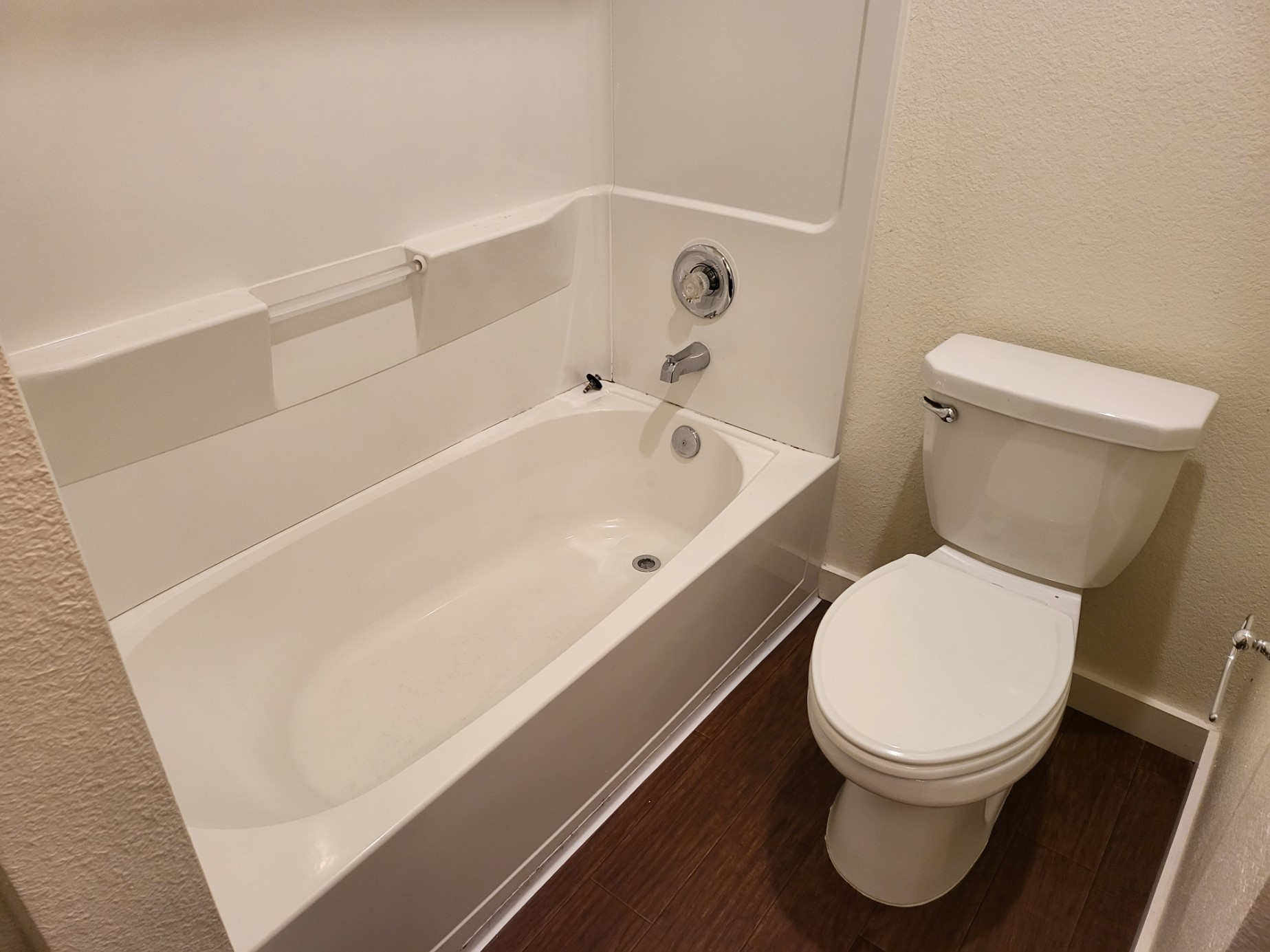 21155 Gosling Road 45b Property Photo 16