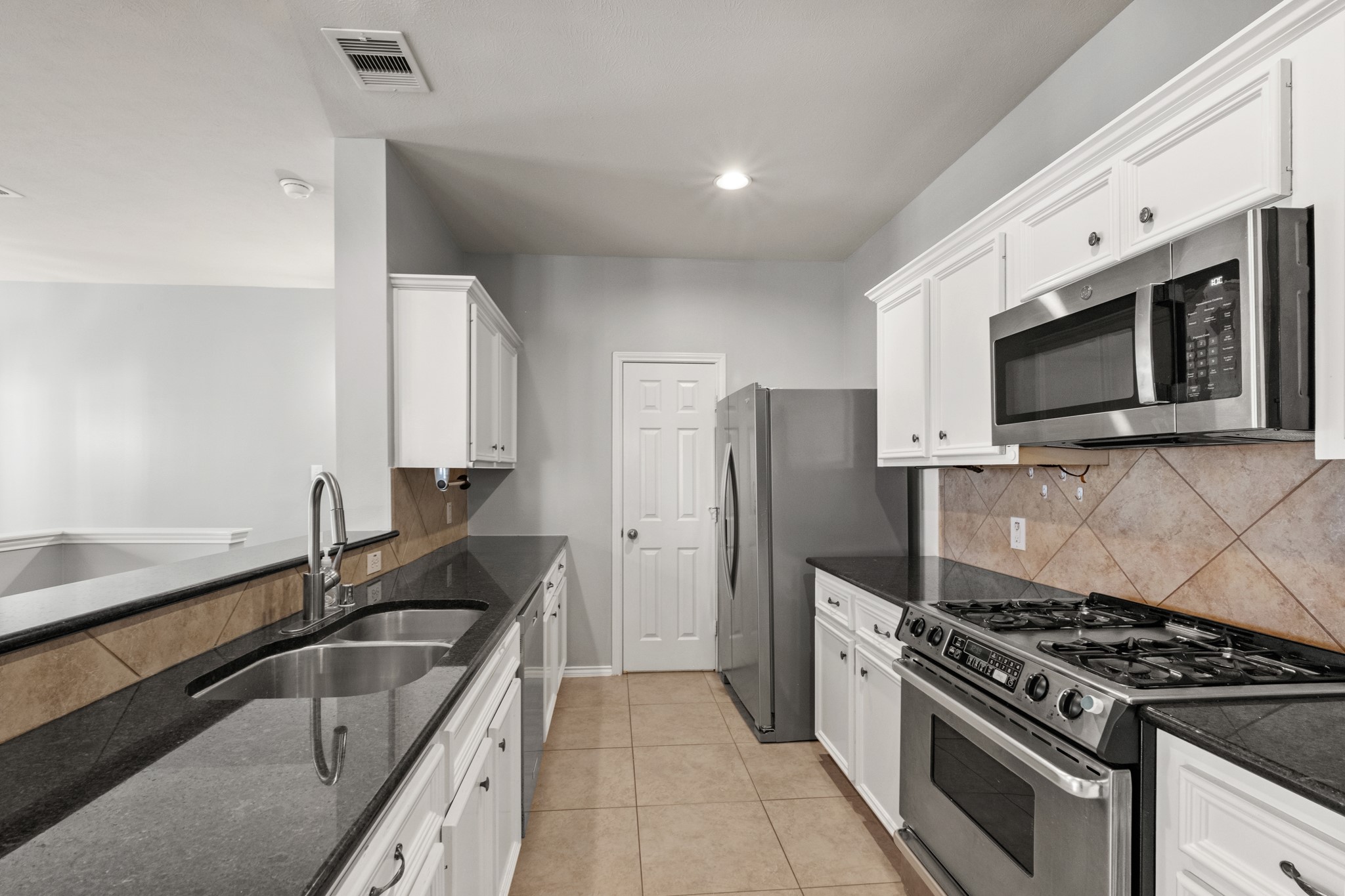 5314 Schuler Street Property Photo 9