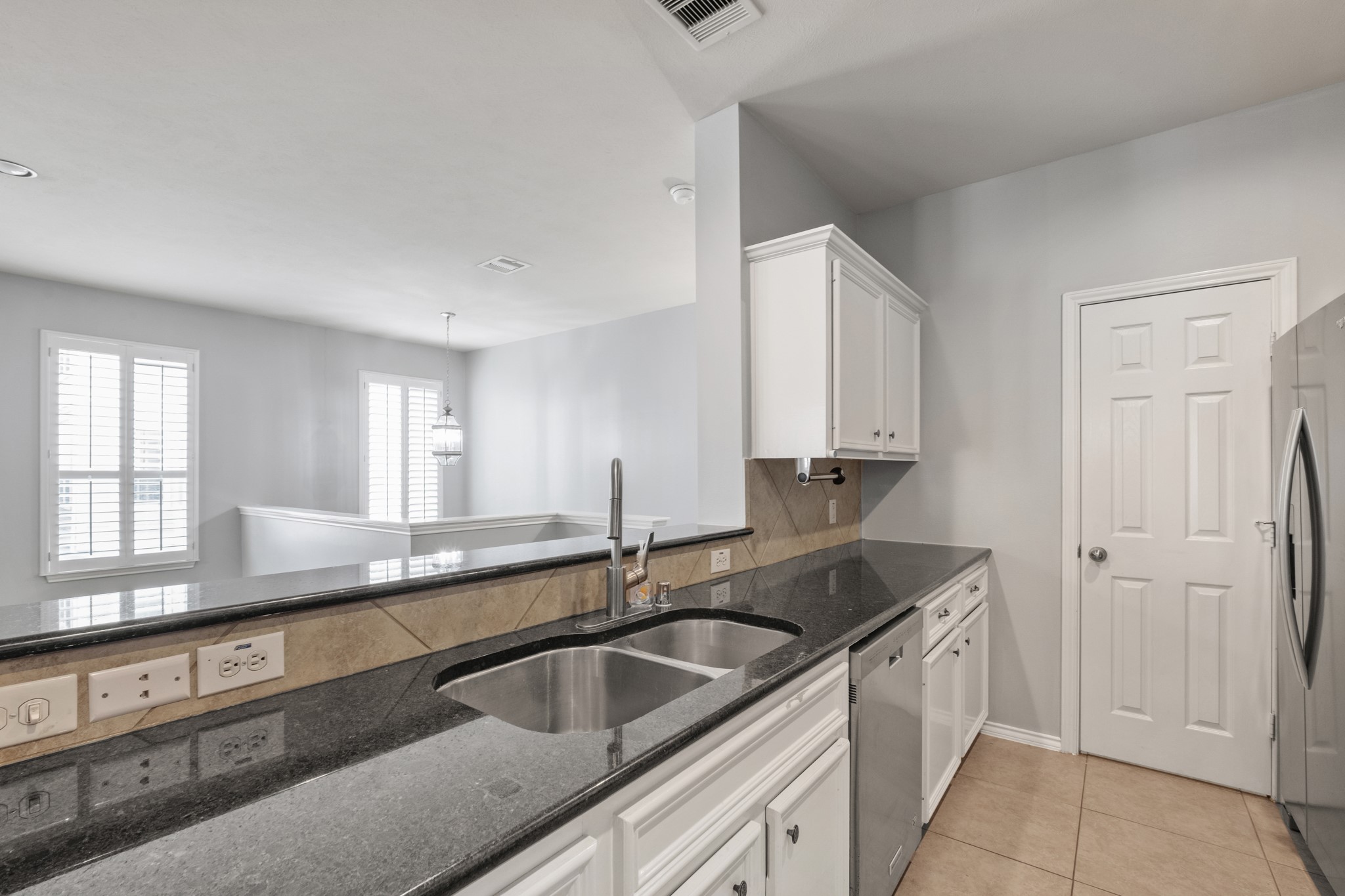 5314 Schuler Street Property Photo 10