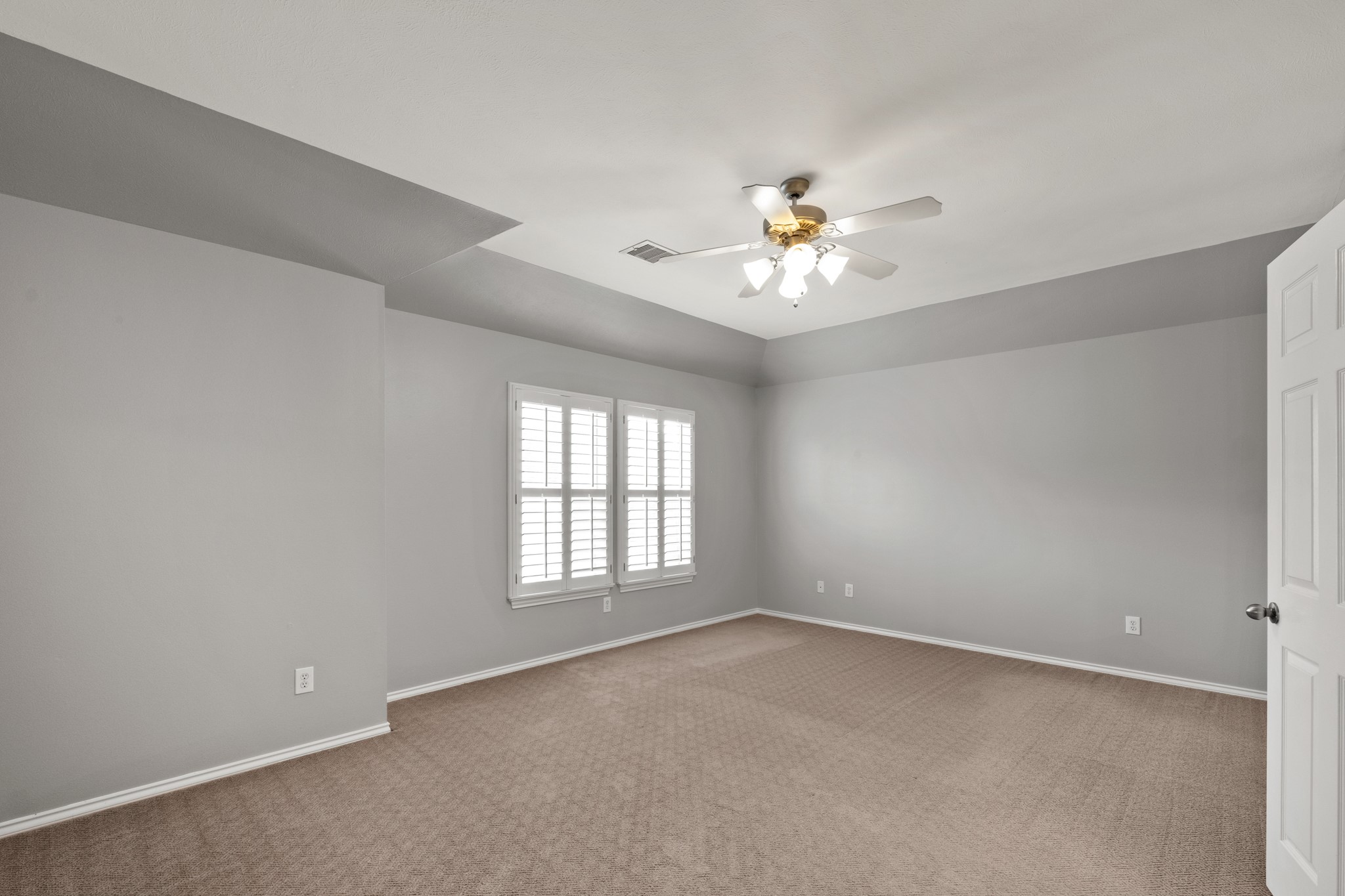 5314 Schuler Street Property Photo 16