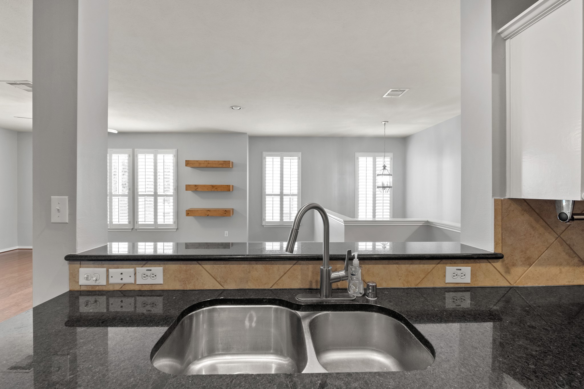 5314 Schuler Street Property Photo 29