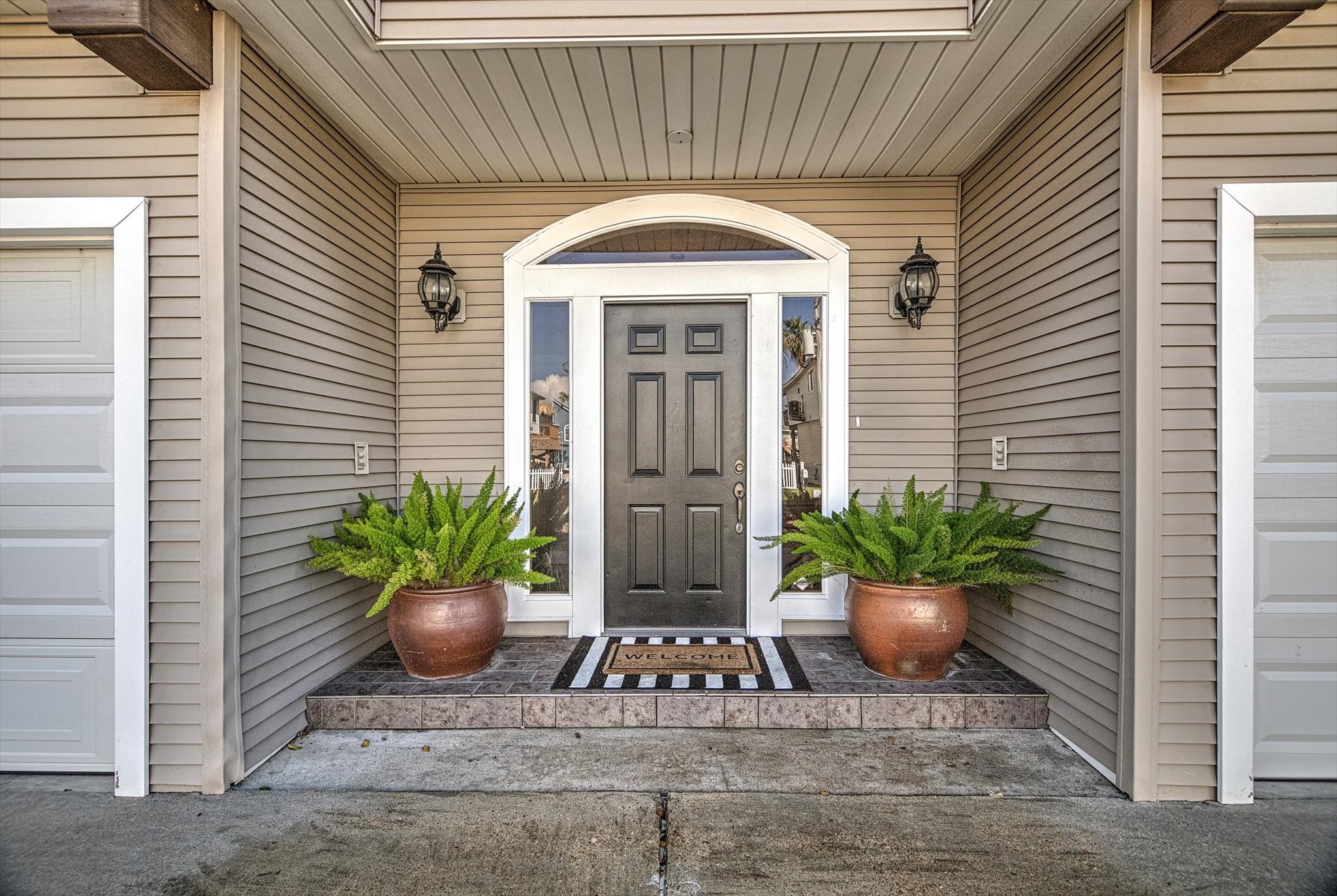 1095 Redfish Street Property Photo 1